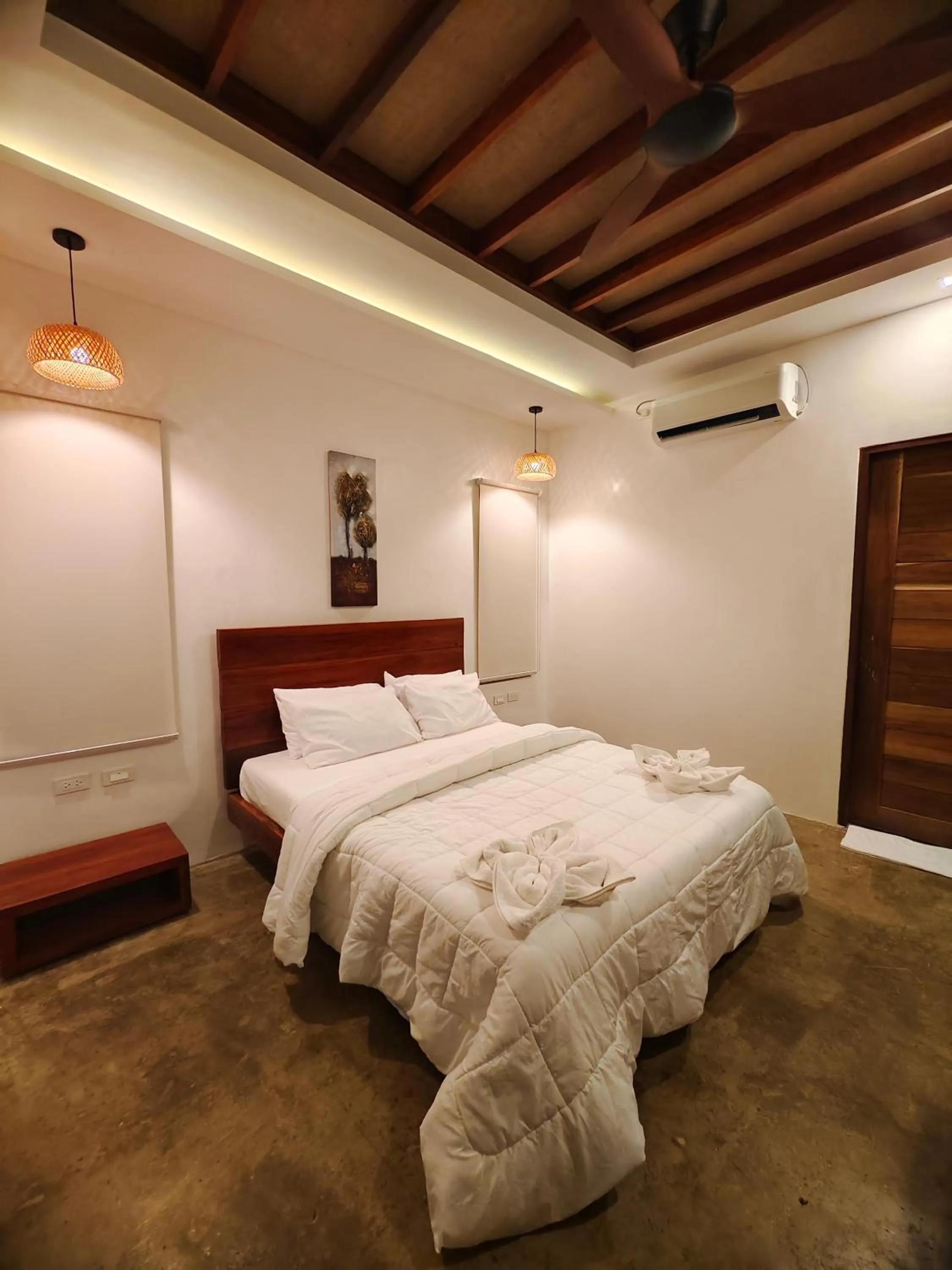 Photo of the whole room, Bed in Patrick's on the Beach Resort