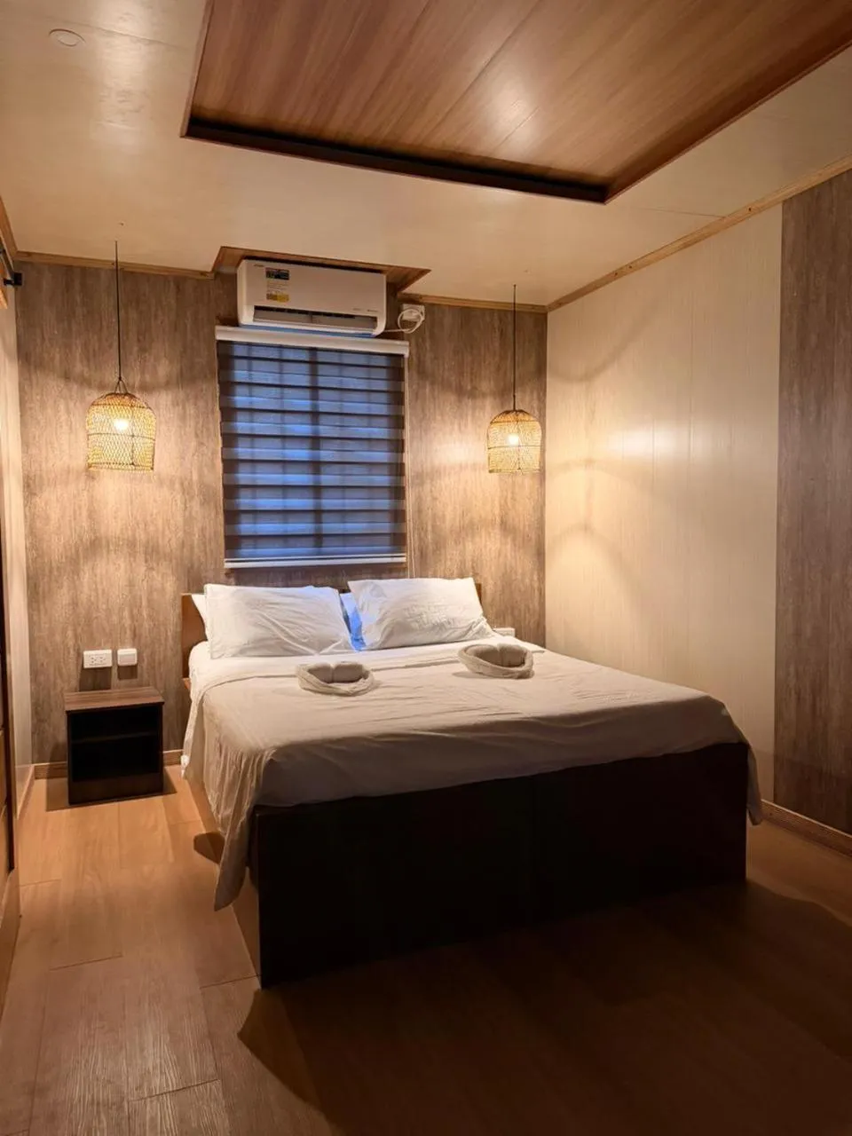 Bedroom, Bed in Patrick's on the Beach Resort