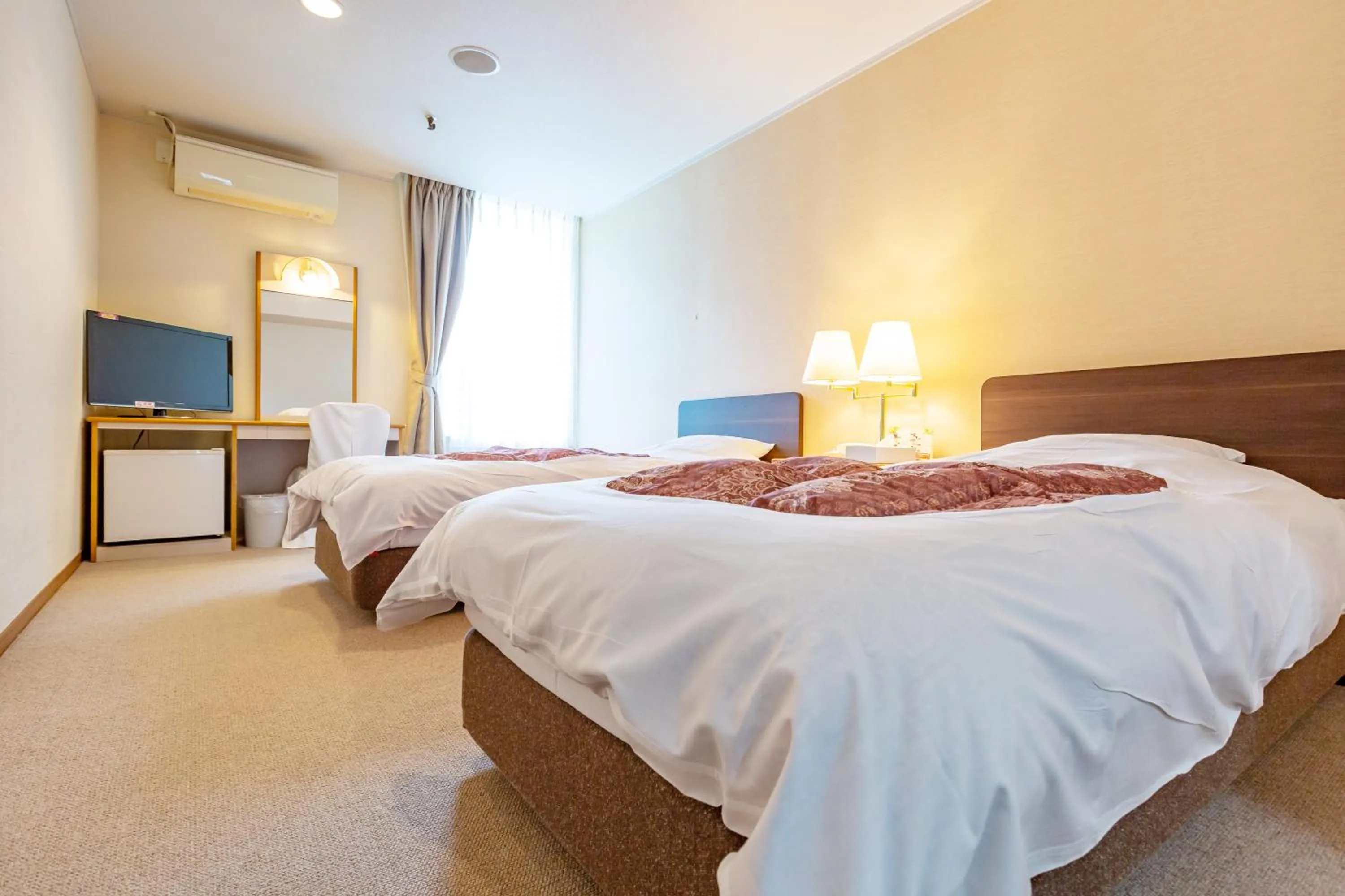 Photo of the whole room in Ooedo Onsen Monogatari Minoh Kanko Hotel