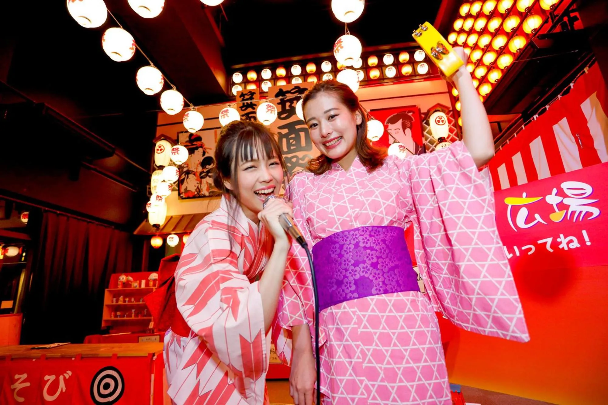 On-site shops in Ooedo Onsen Monogatari Minoh Kanko Hotel