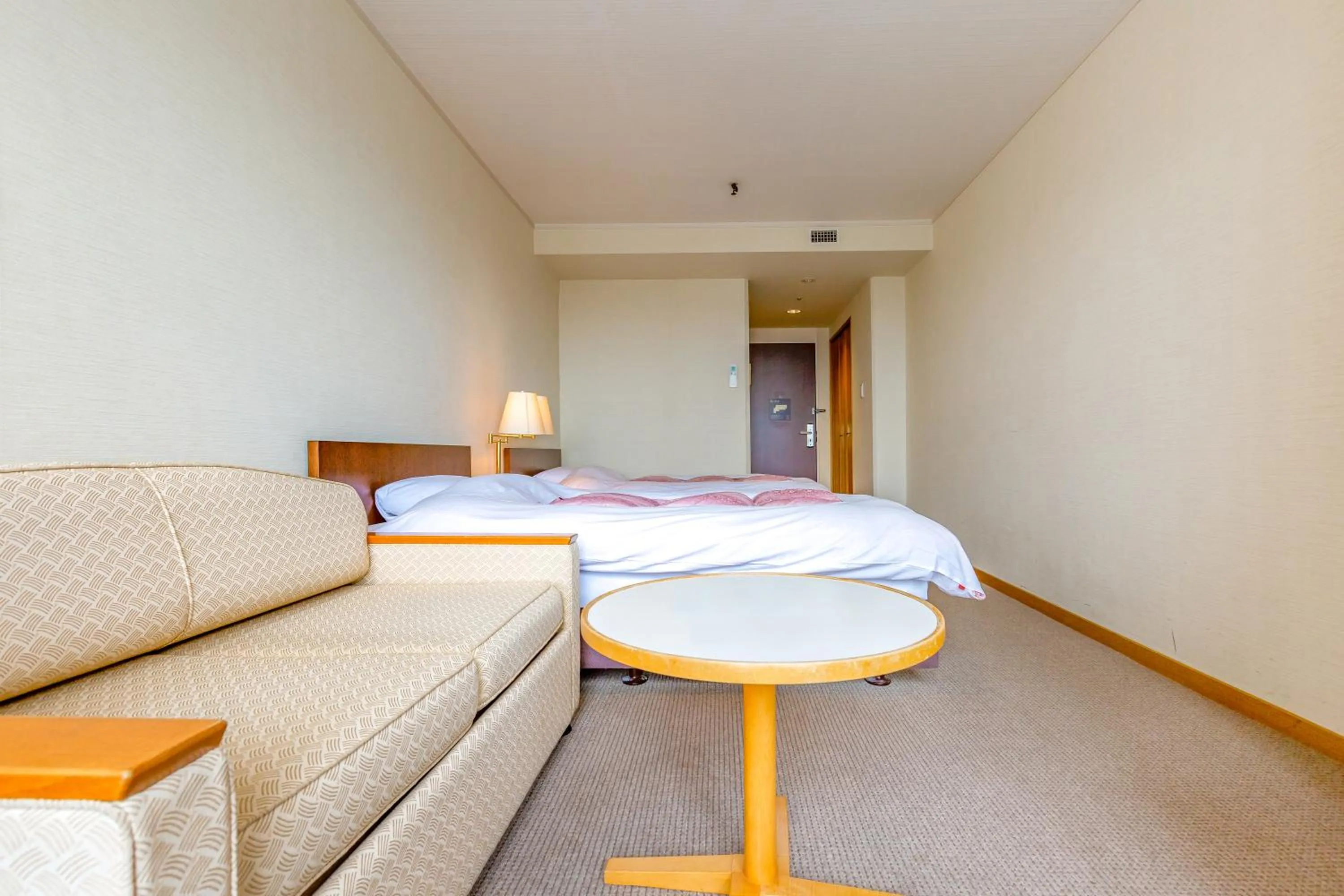 Photo of the whole room in Ooedo Onsen Monogatari Minoh Kanko Hotel