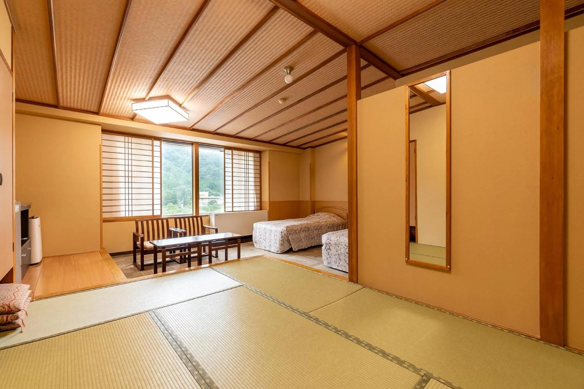 Photo of the whole room, Bed in Ooedo Onsen Monogatari Kounkaku