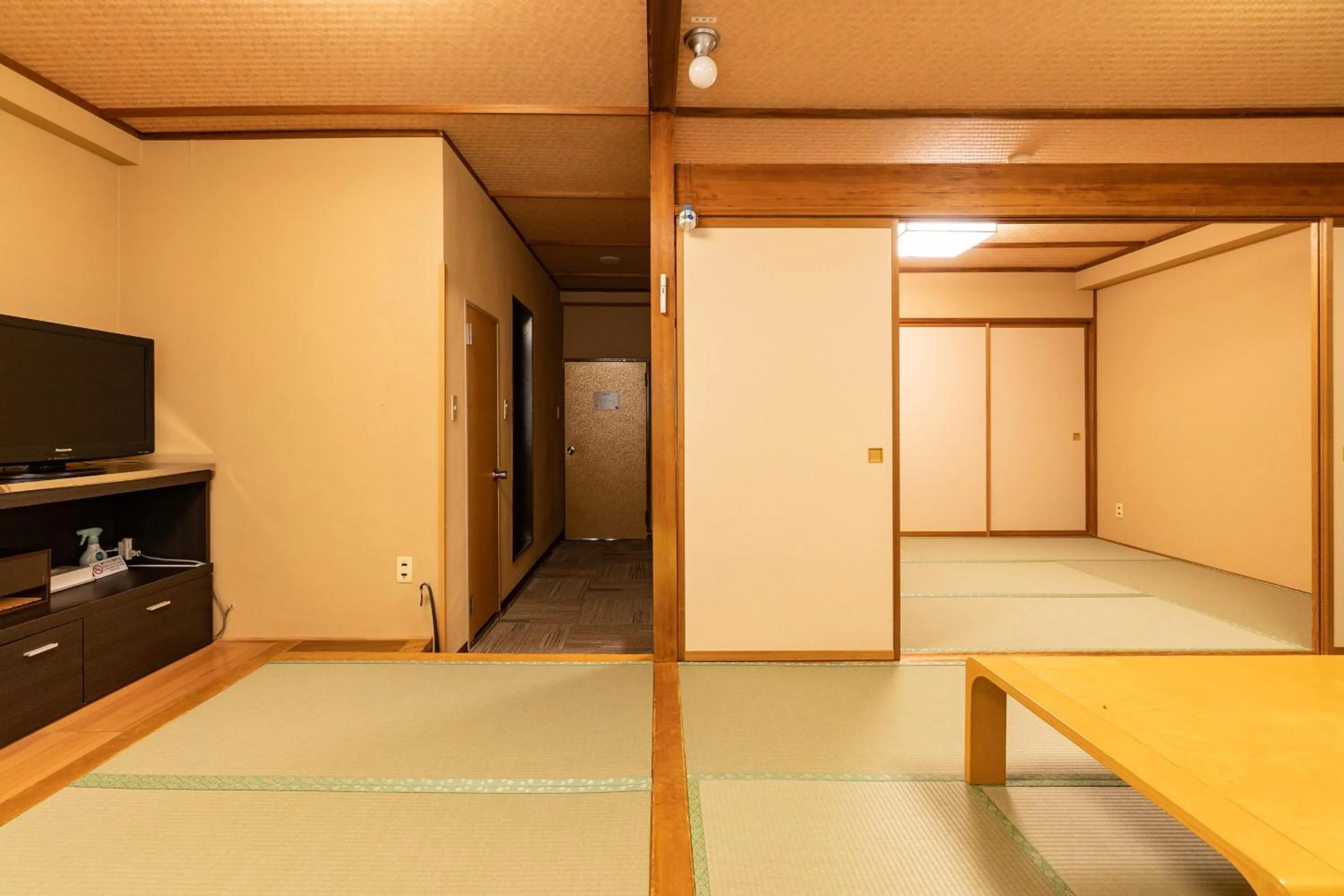 Photo of the whole room in Ooedo Onsen Monogatari Kounkaku