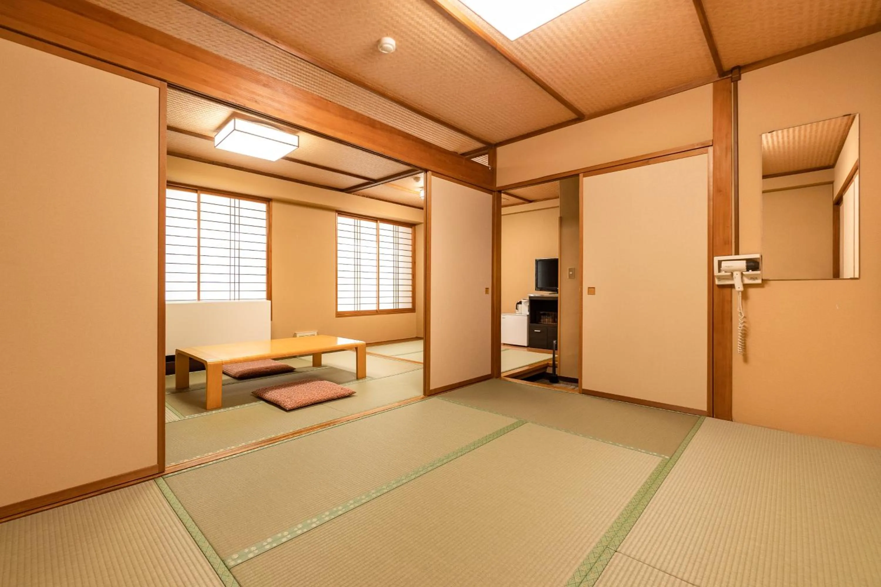 Photo of the whole room, Bed in Ooedo Onsen Monogatari Kounkaku
