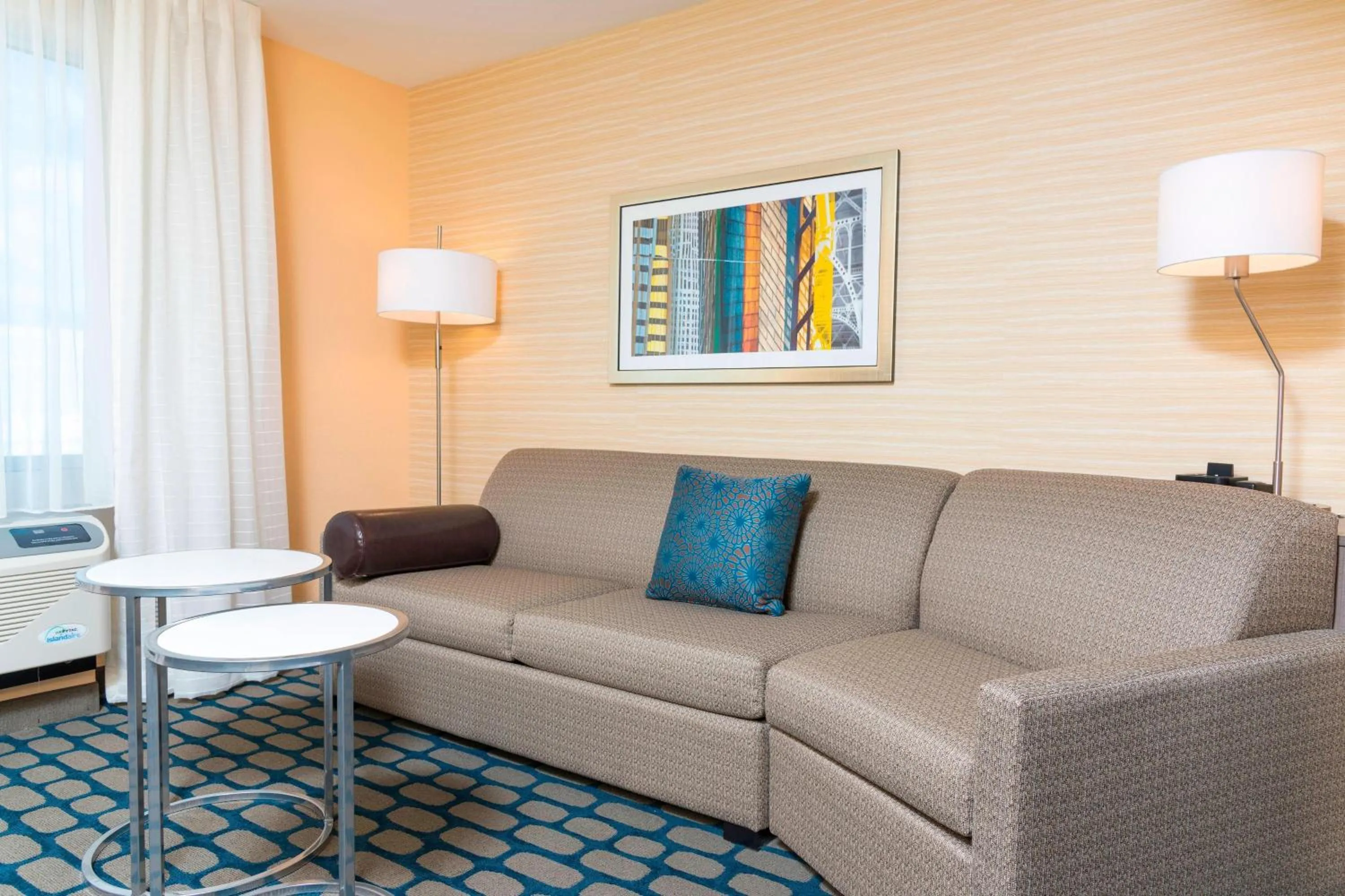 Living room in Fairfield Inn & Suites by Marriott Medina