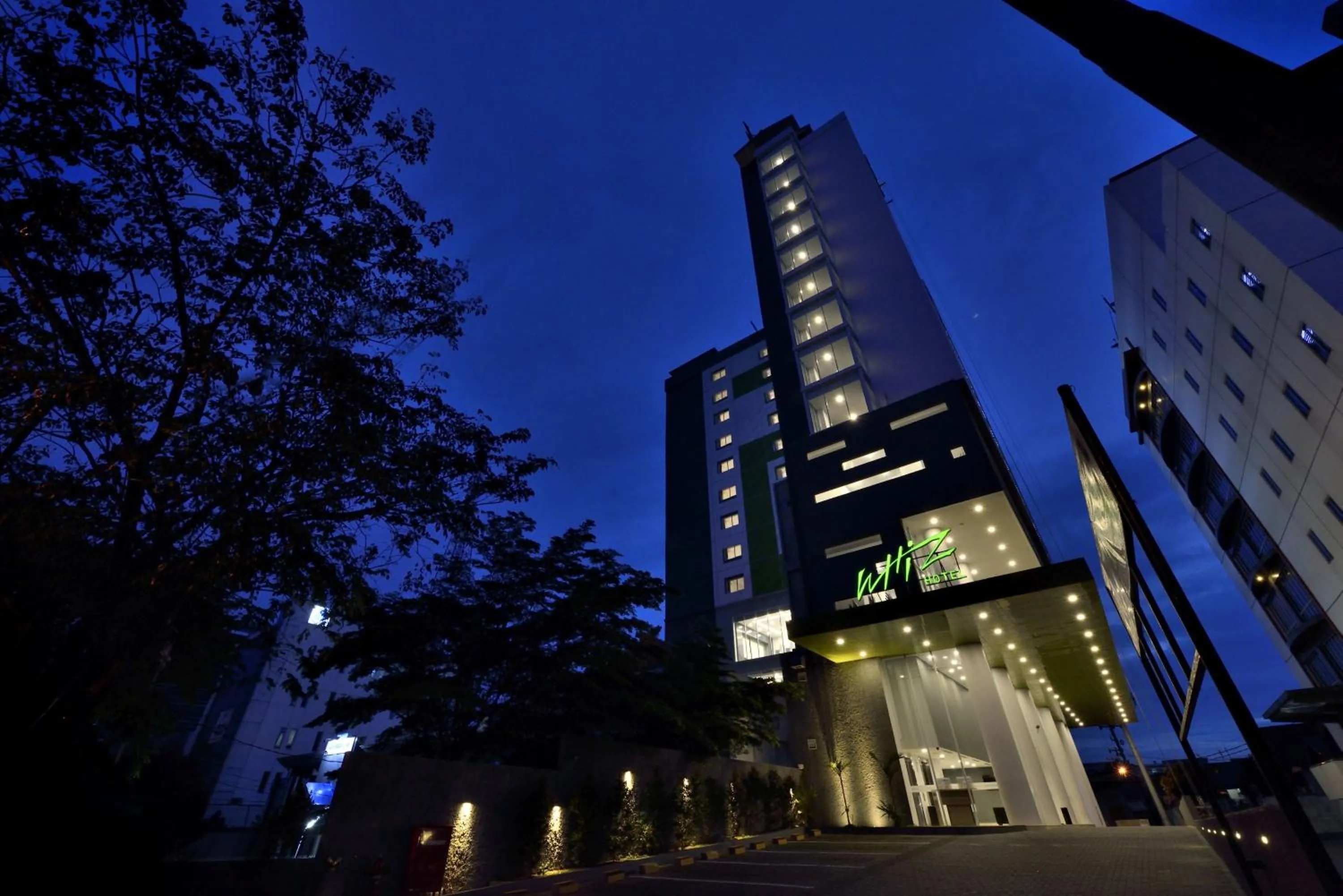 Property building in Whiz Prime Hotel Sudirman Pekanbaru