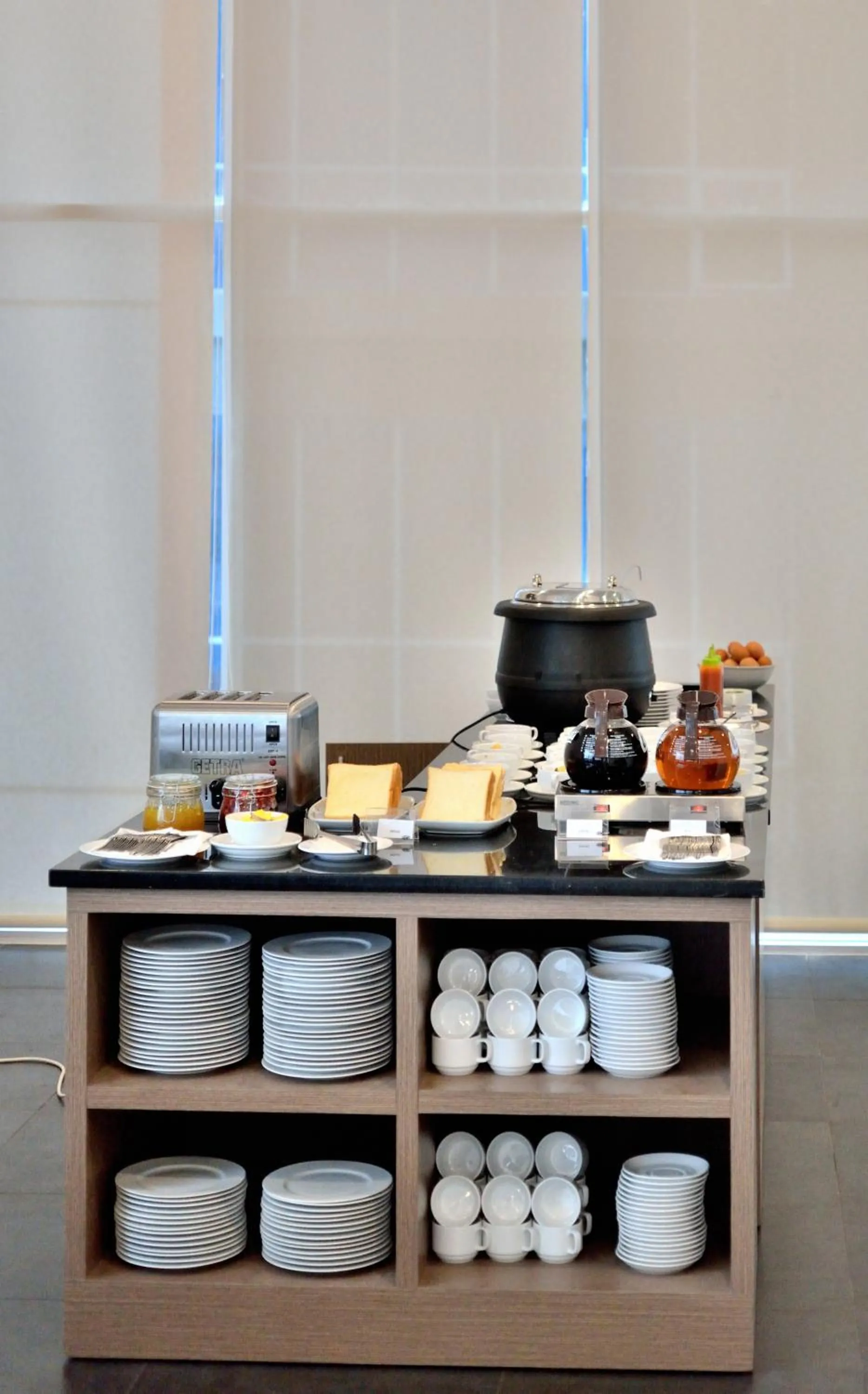 Food and drinks in Whiz Prime Hotel Sudirman Pekanbaru