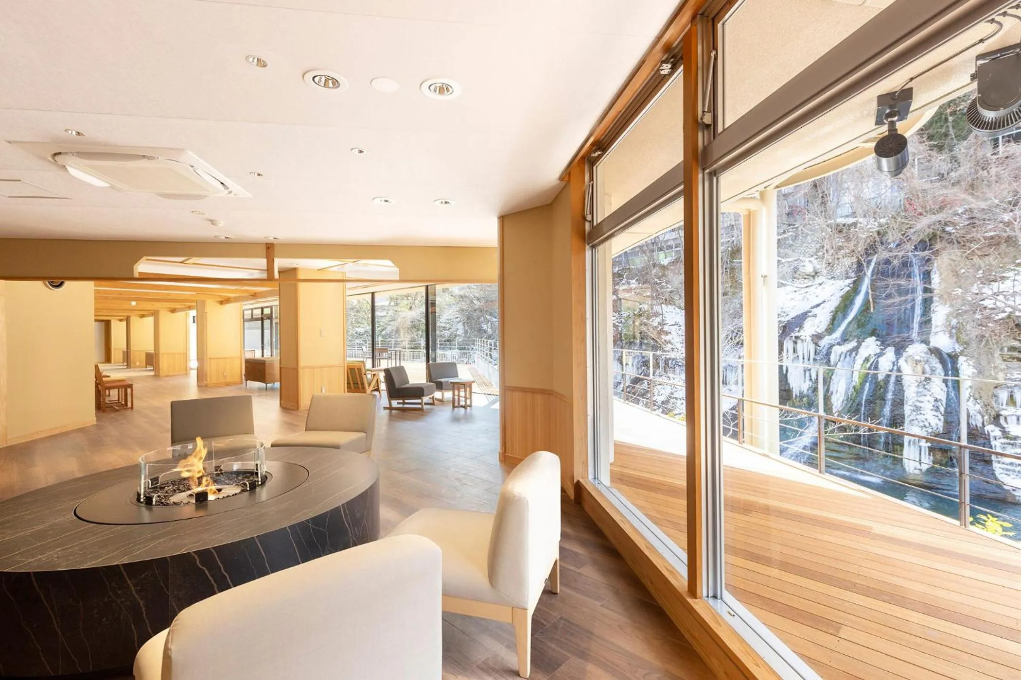 Communal lounge/ TV room in Ooedo Onsen Monogatari Premium Hotel New Shiobara