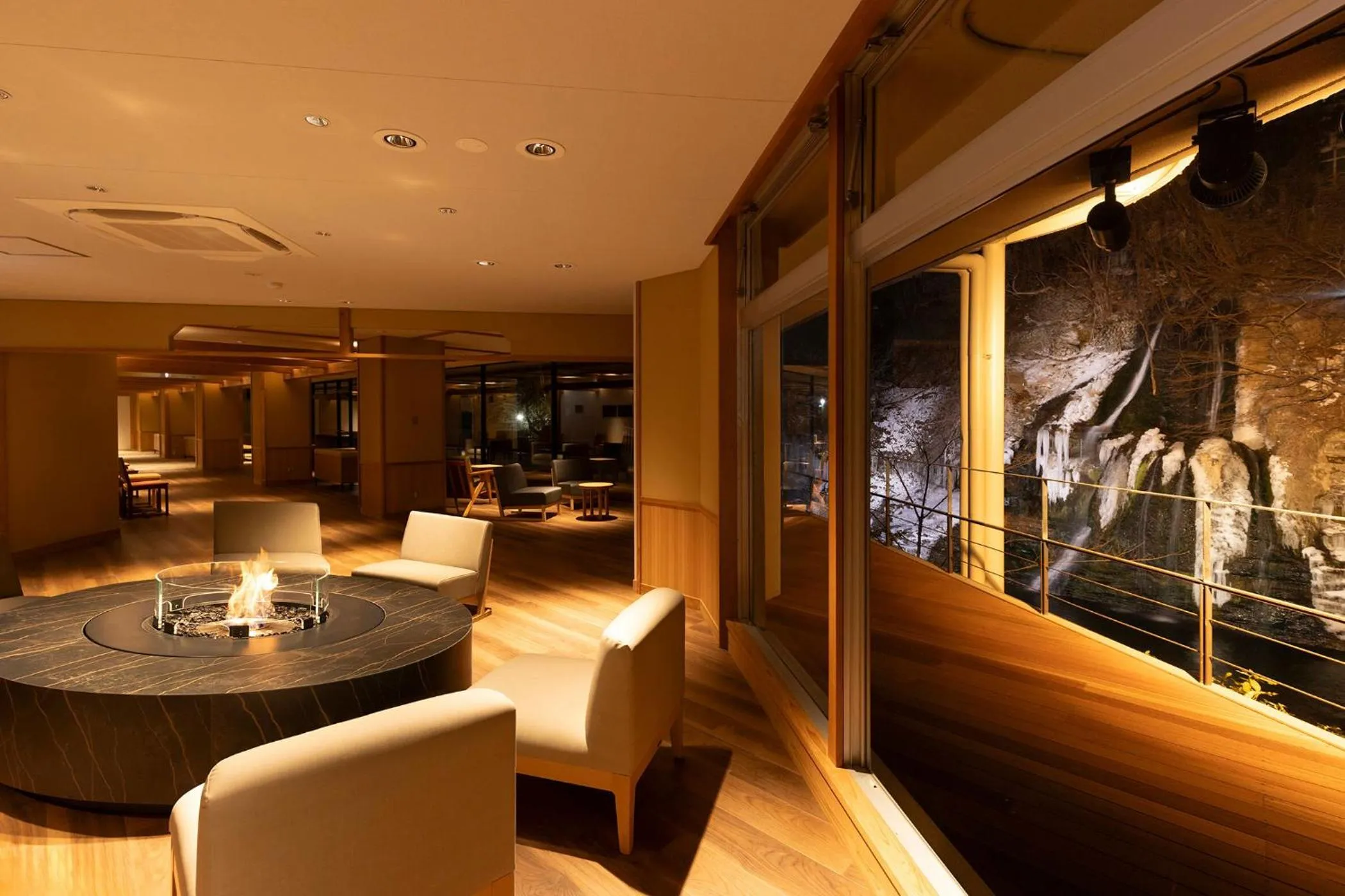 Communal lounge/ TV room in Ooedo Onsen Monogatari Premium Hotel New Shiobara