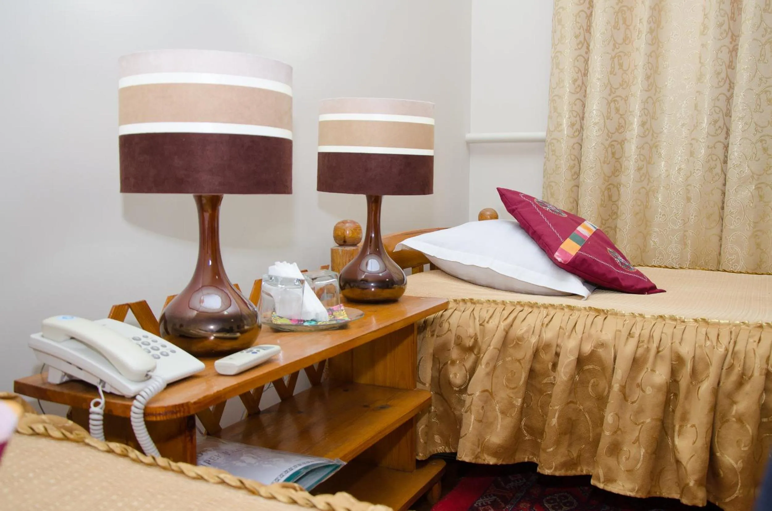 Decorative detail, Bed in Jipek Joli Inn