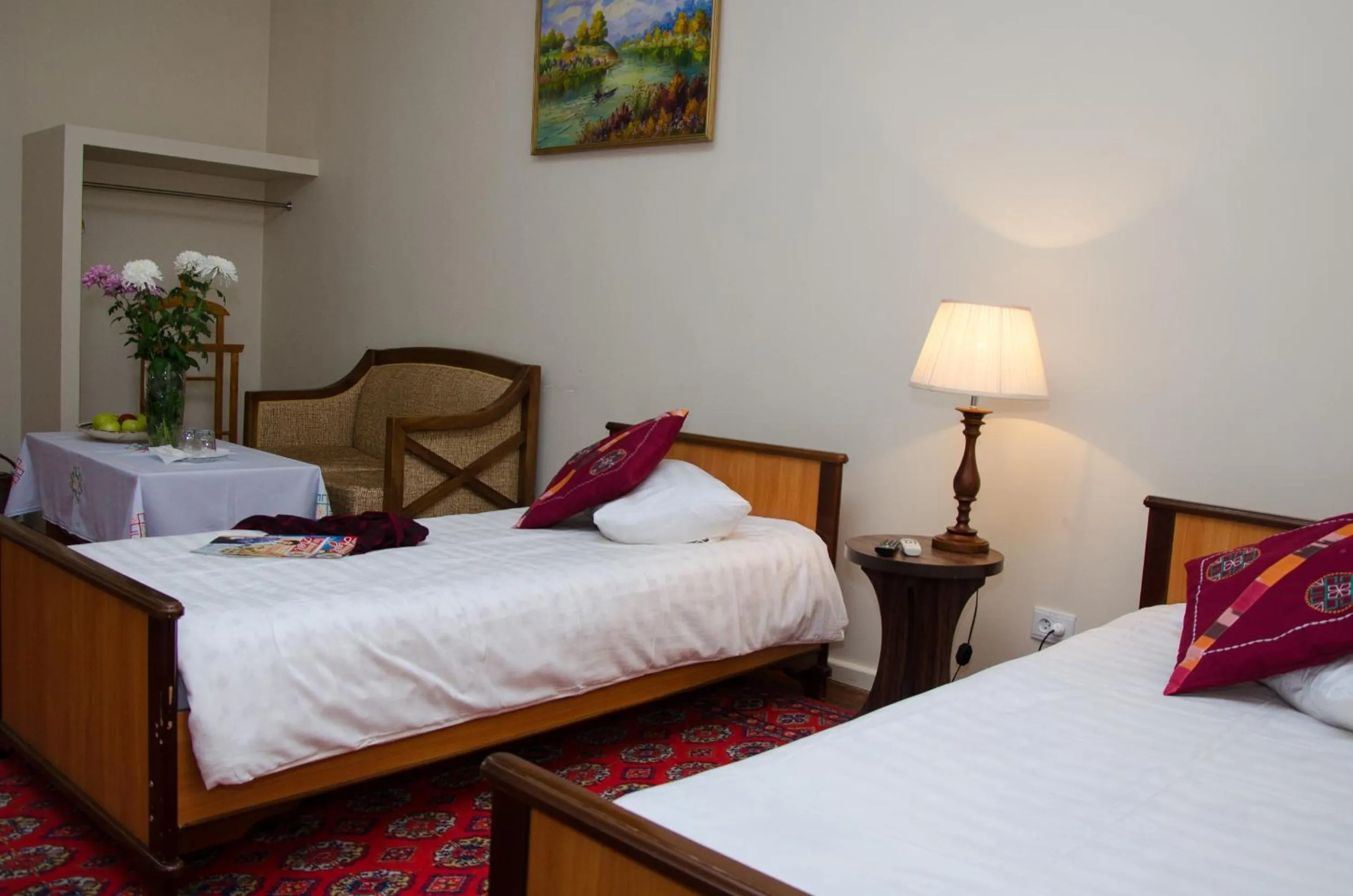 Photo of the whole room, Bed in Jipek Joli Inn