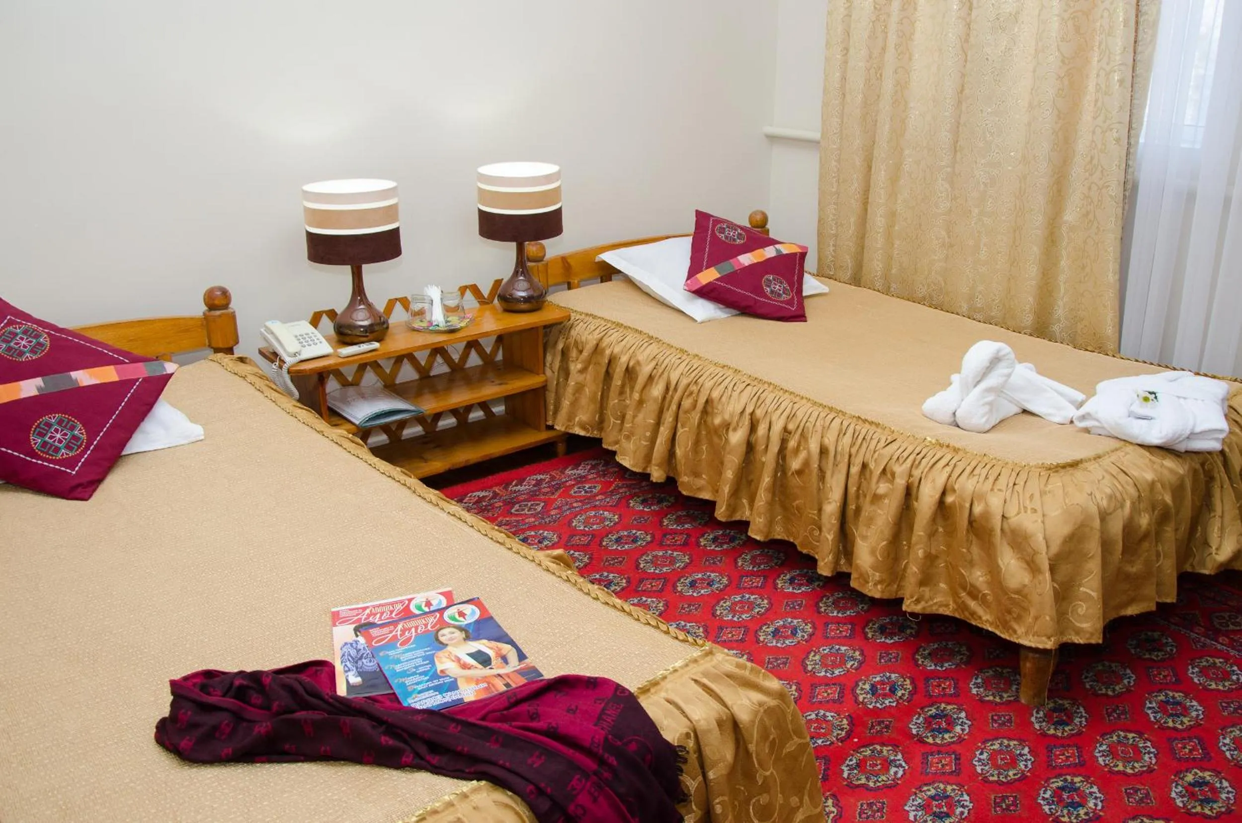 Photo of the whole room, Bed in Jipek Joli Inn