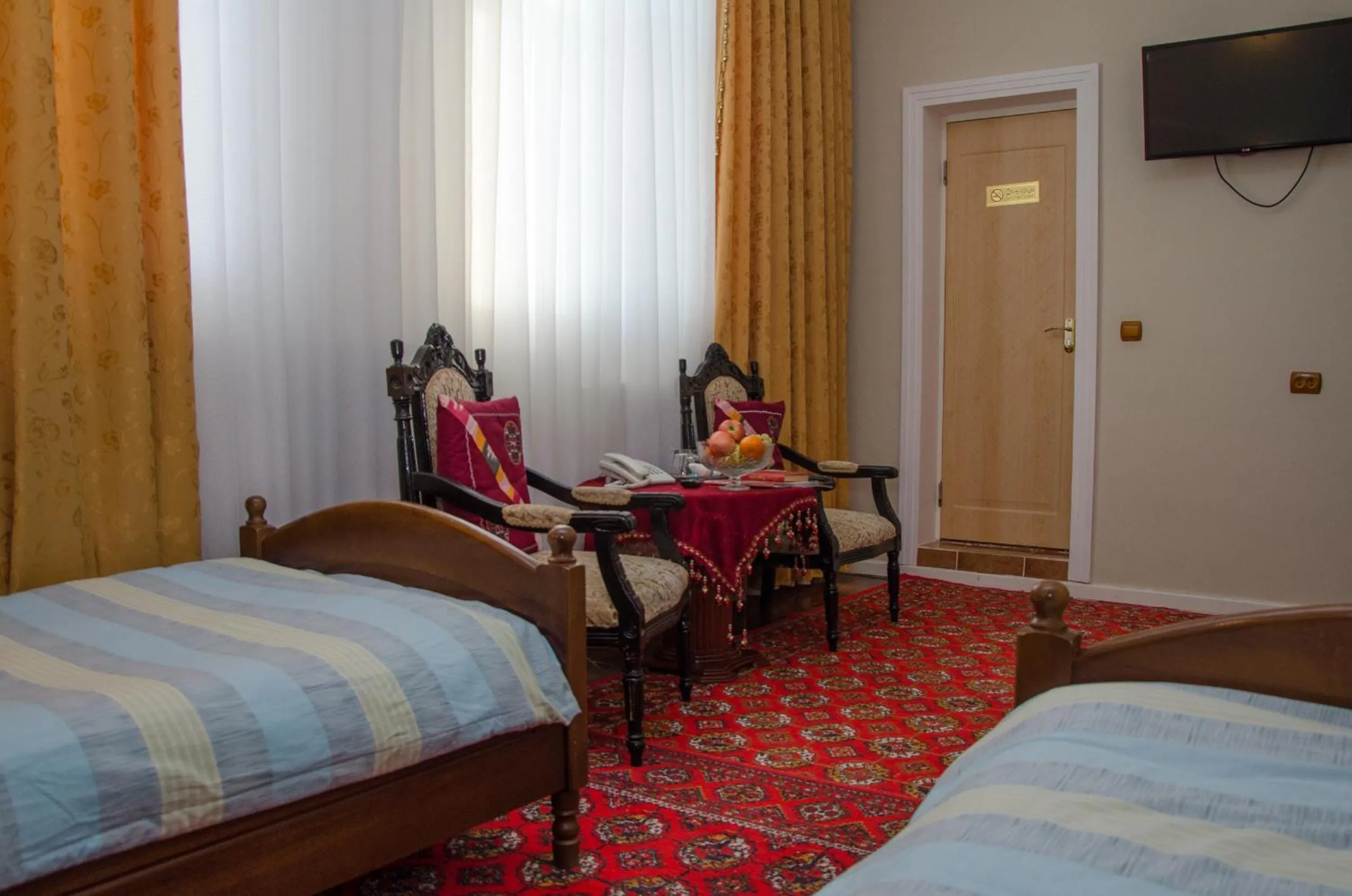 TV and multimedia, Bed in Jipek Joli Inn