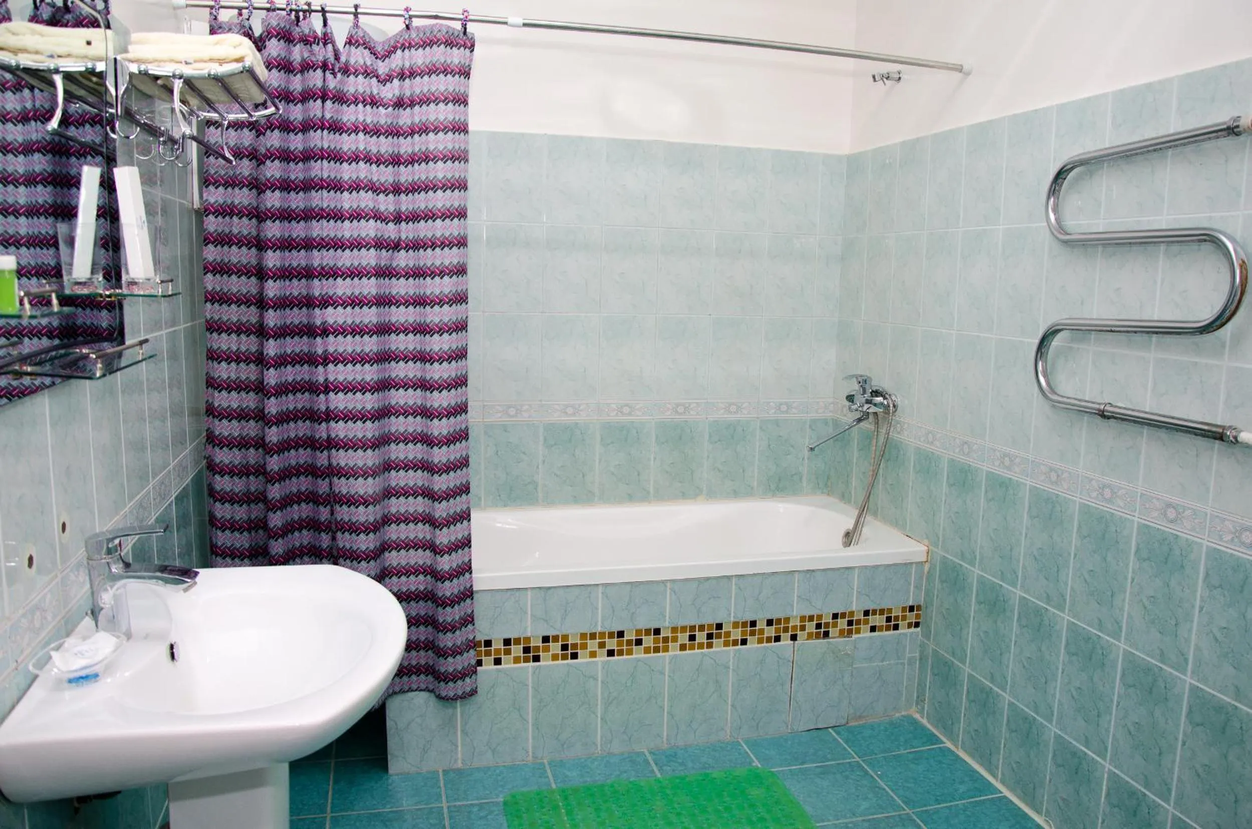 Bathroom in Jipek Joli Inn