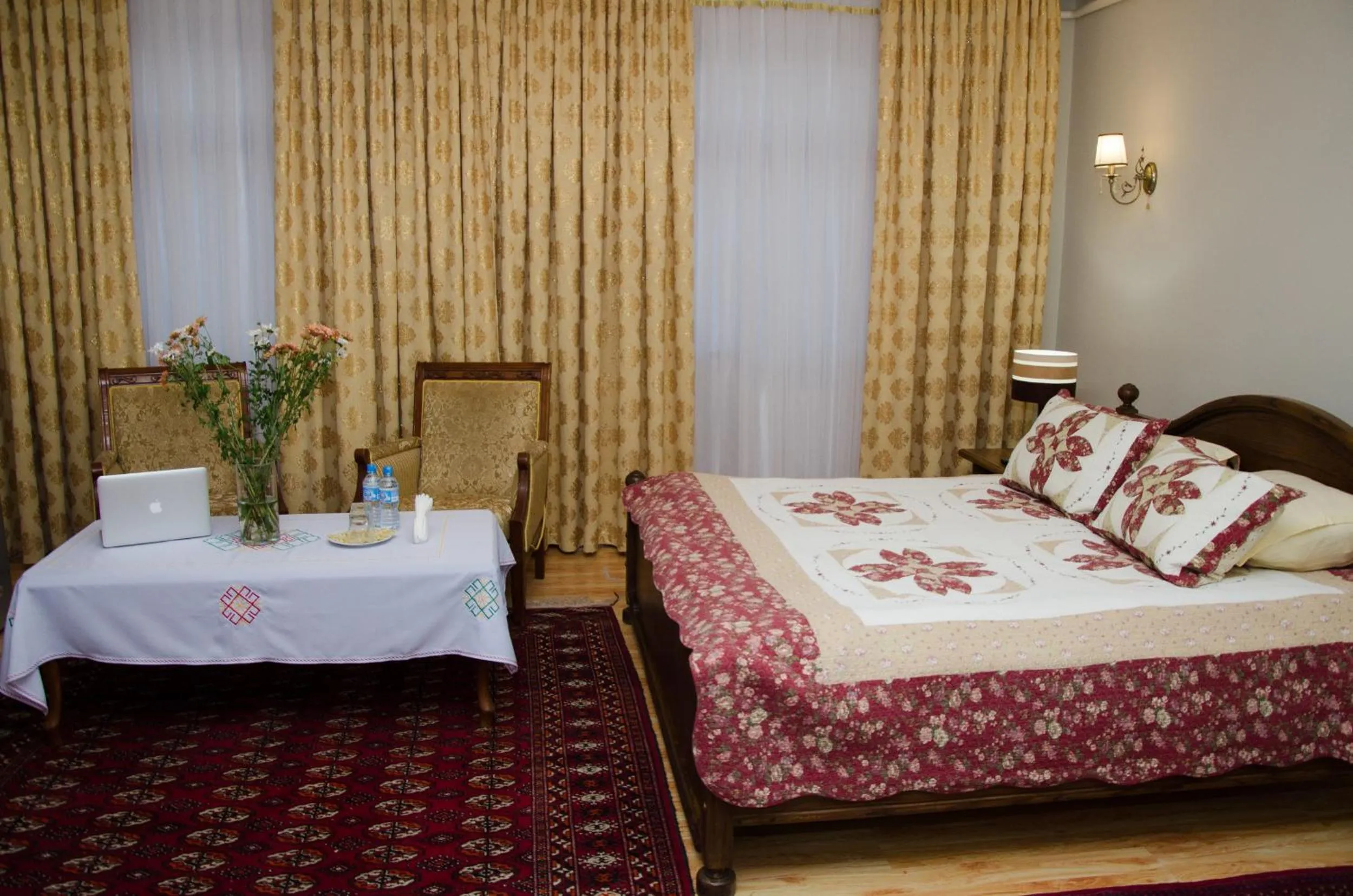 Bed in Jipek Joli Inn