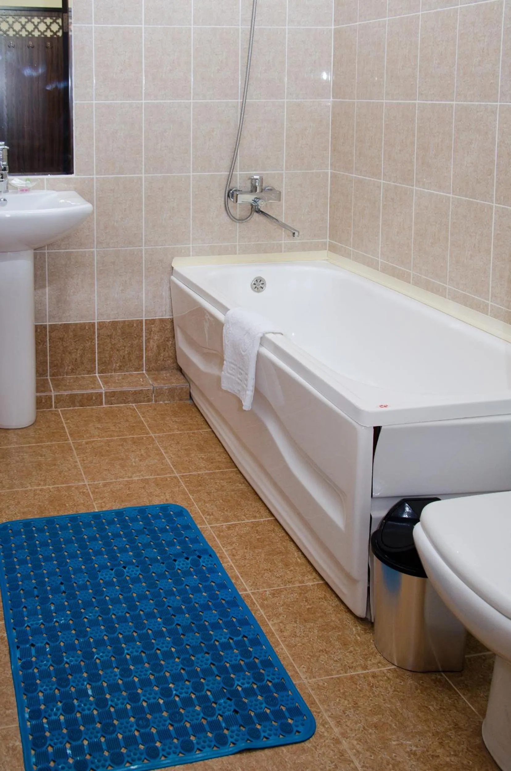 Bathroom in Jipek Joli Inn