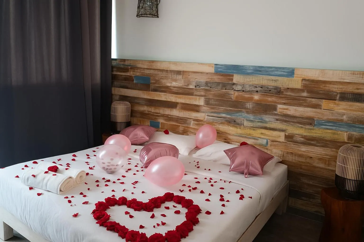 Decorative detail, Bed in Stella Rina "Adults Only"