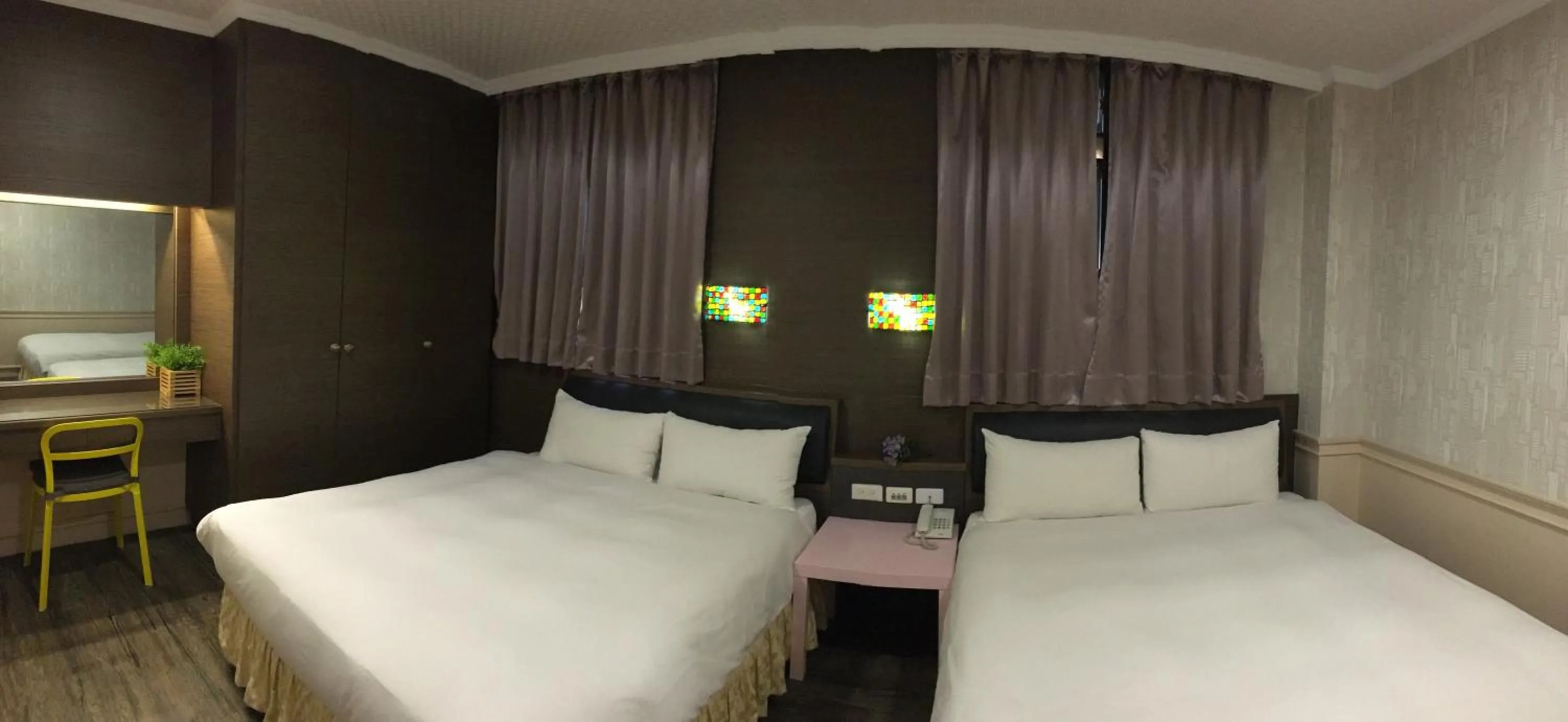 bunk bed, Bed in Wan Tai Hotel