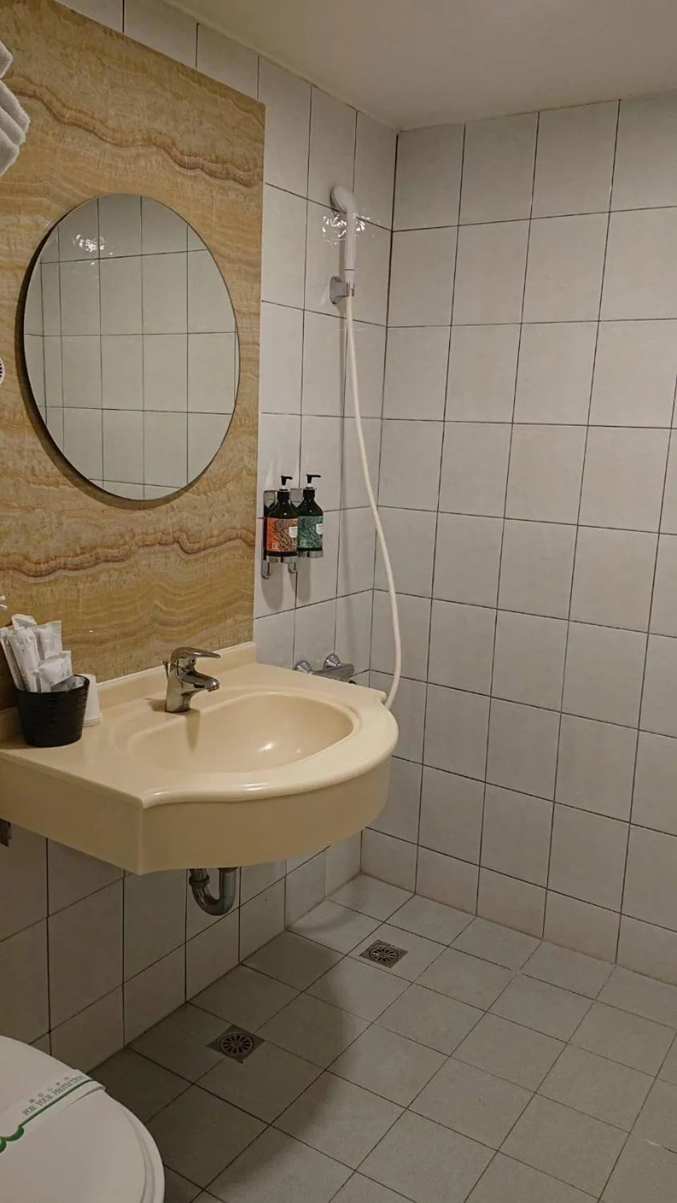 Bathroom in Wan Tai Hotel