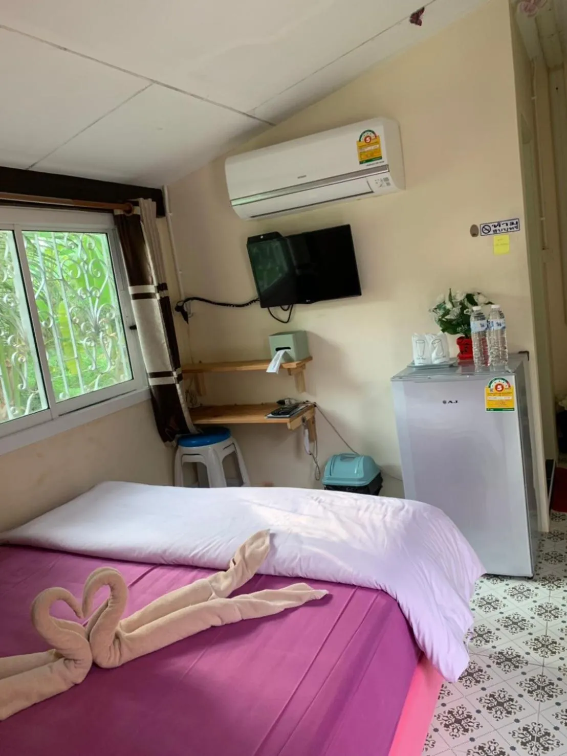 Bed in Meephawa Resort