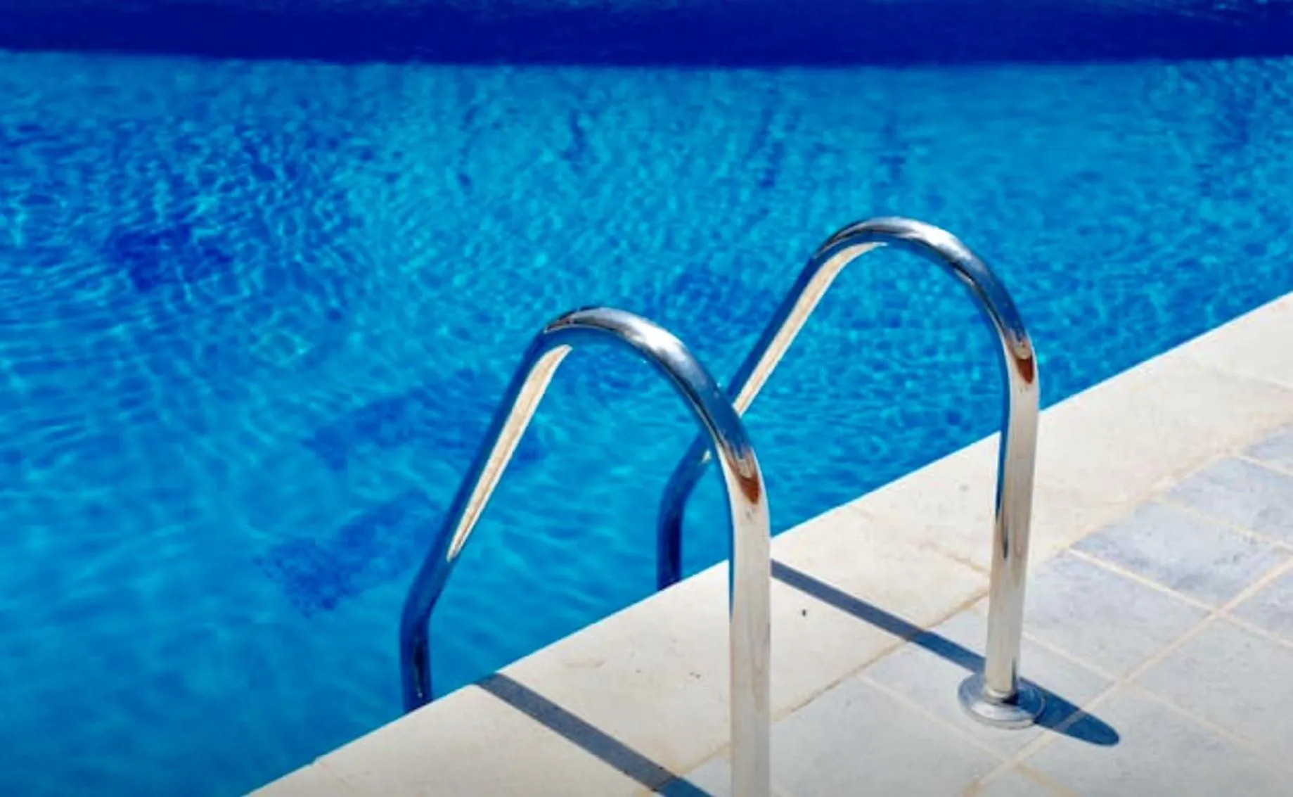 Swimming pool in Panoramic Apartments Sitges