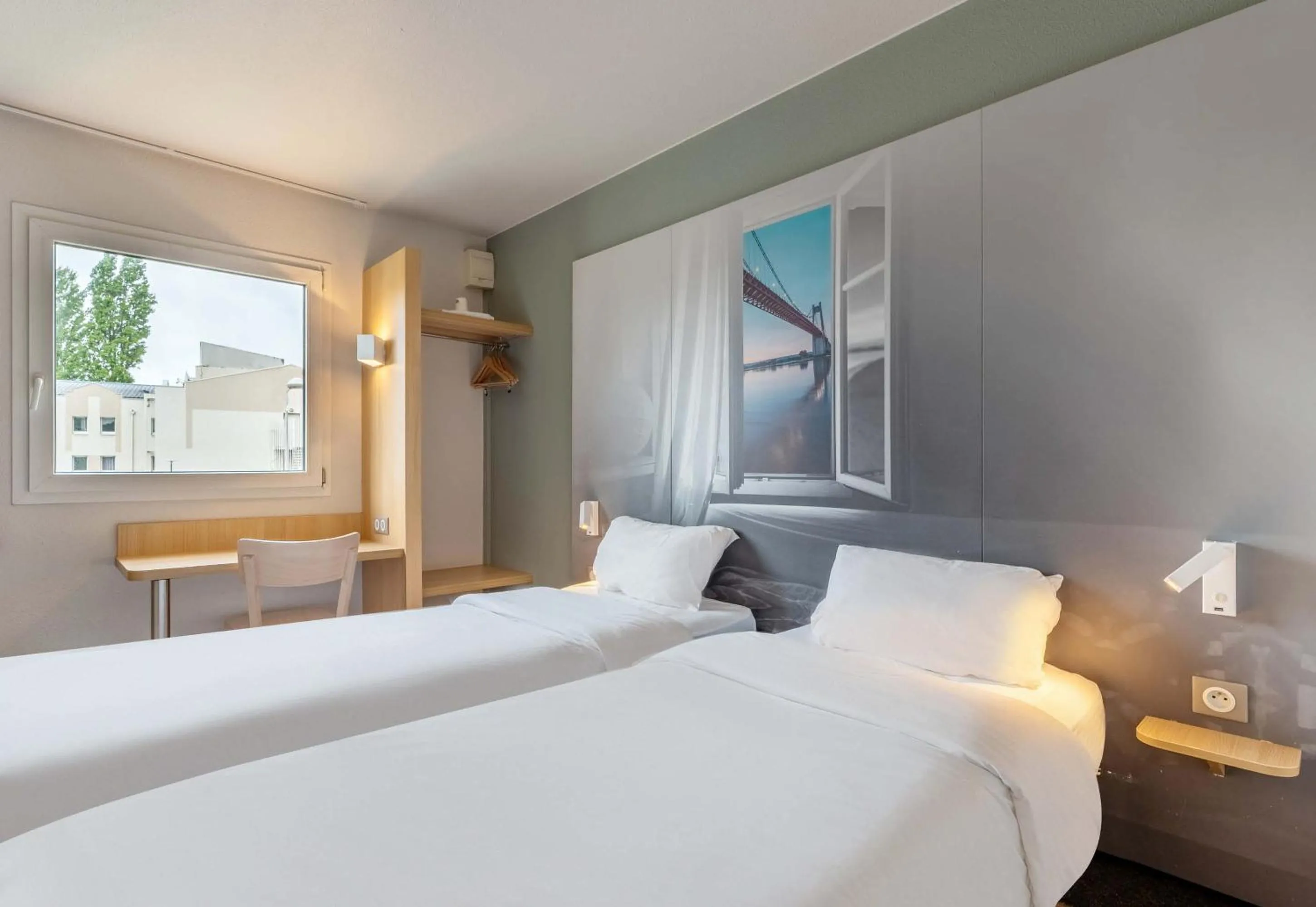 Bedroom, Bed in B&B HOTEL Le Havre Harfleur 1