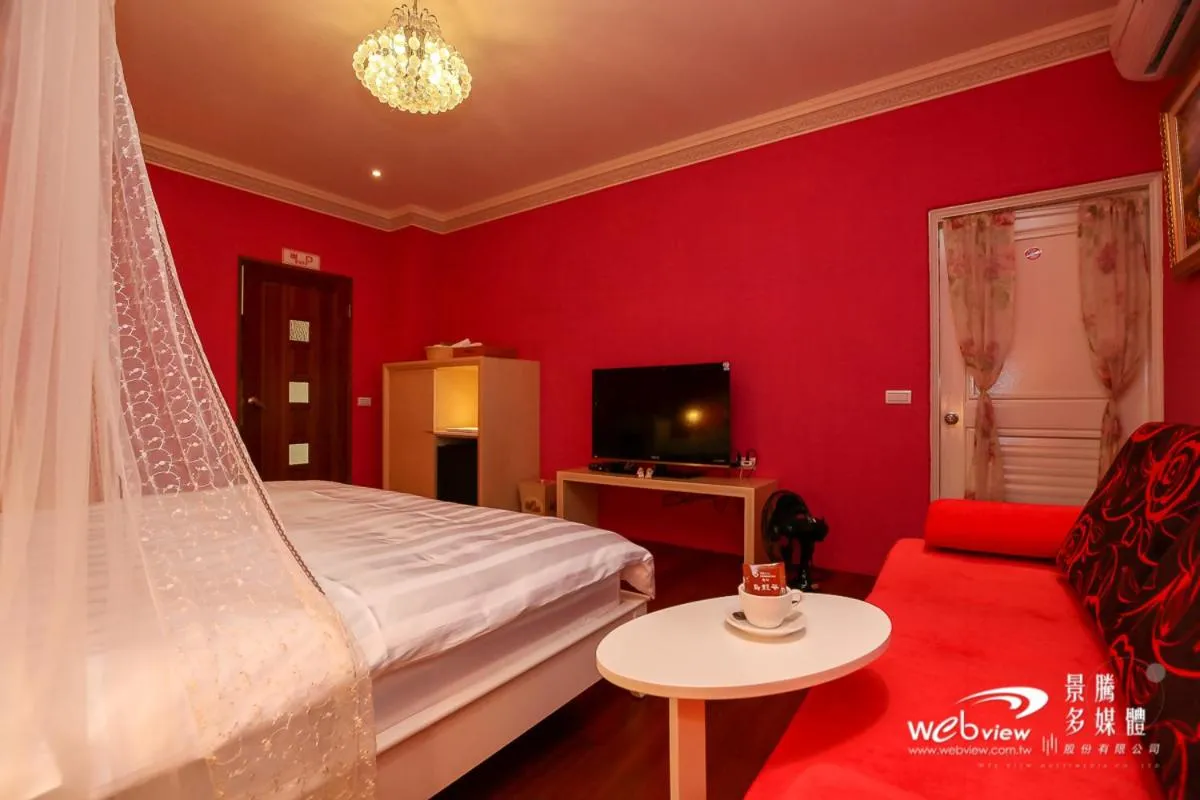 Property building, Bed in Star Shine B&B