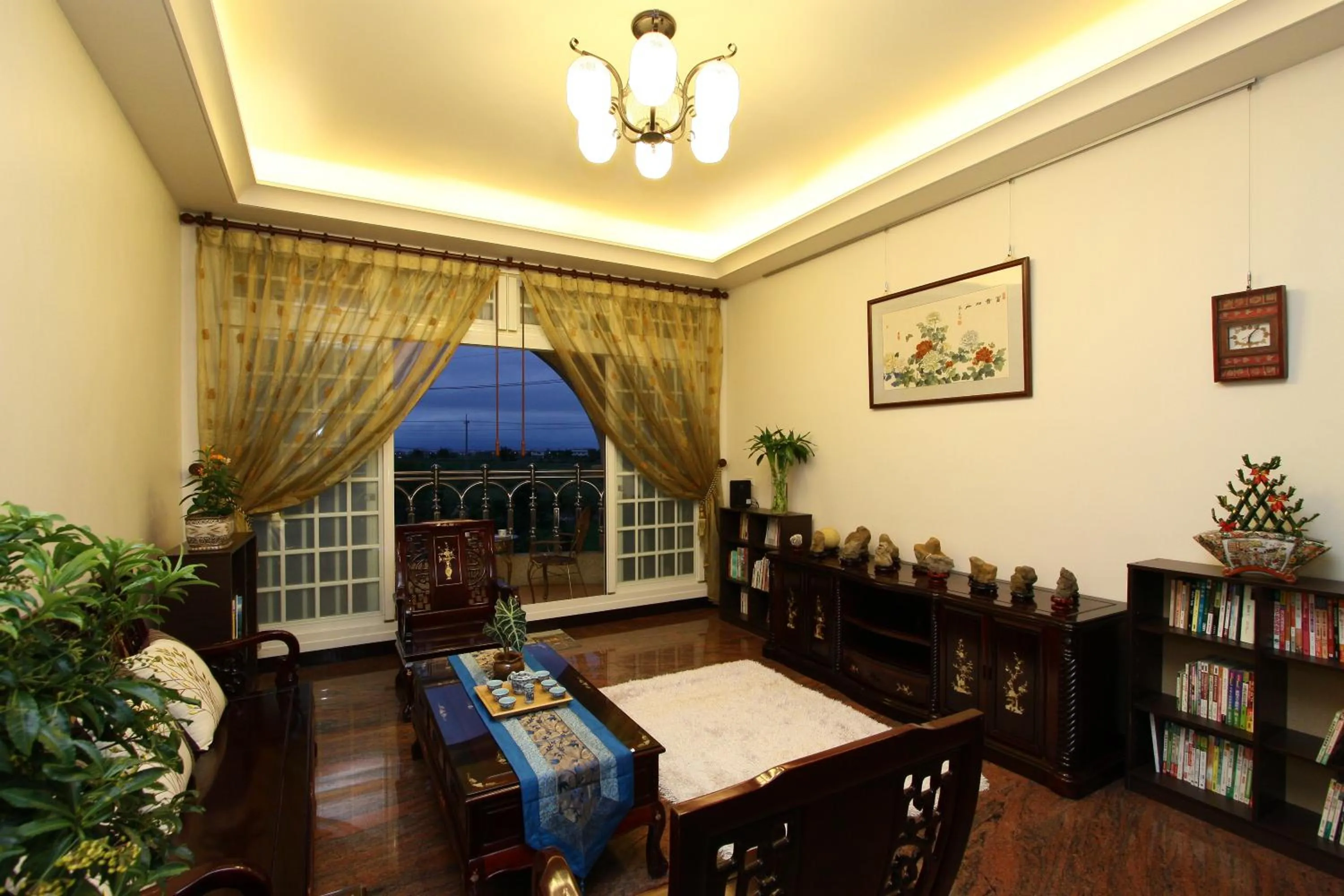 Communal lounge/ TV room in Star Shine B&B