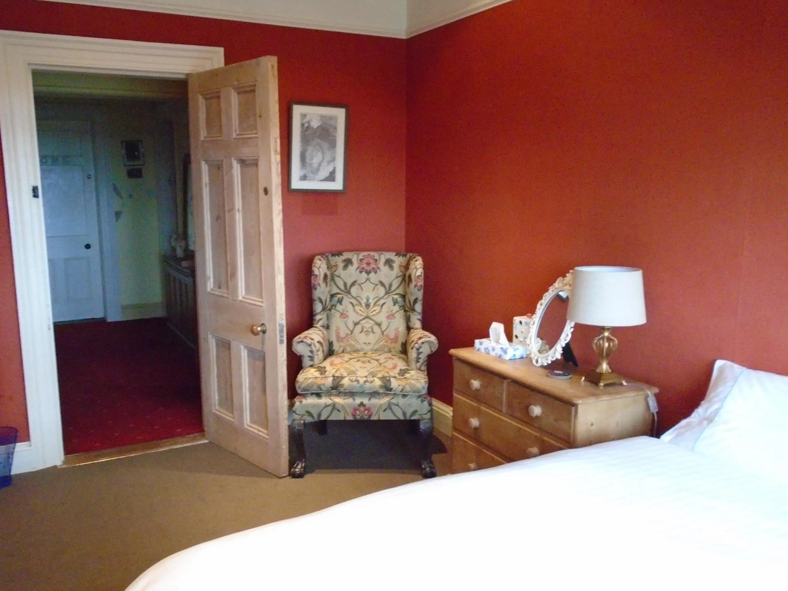 Bedroom in Ballynona House