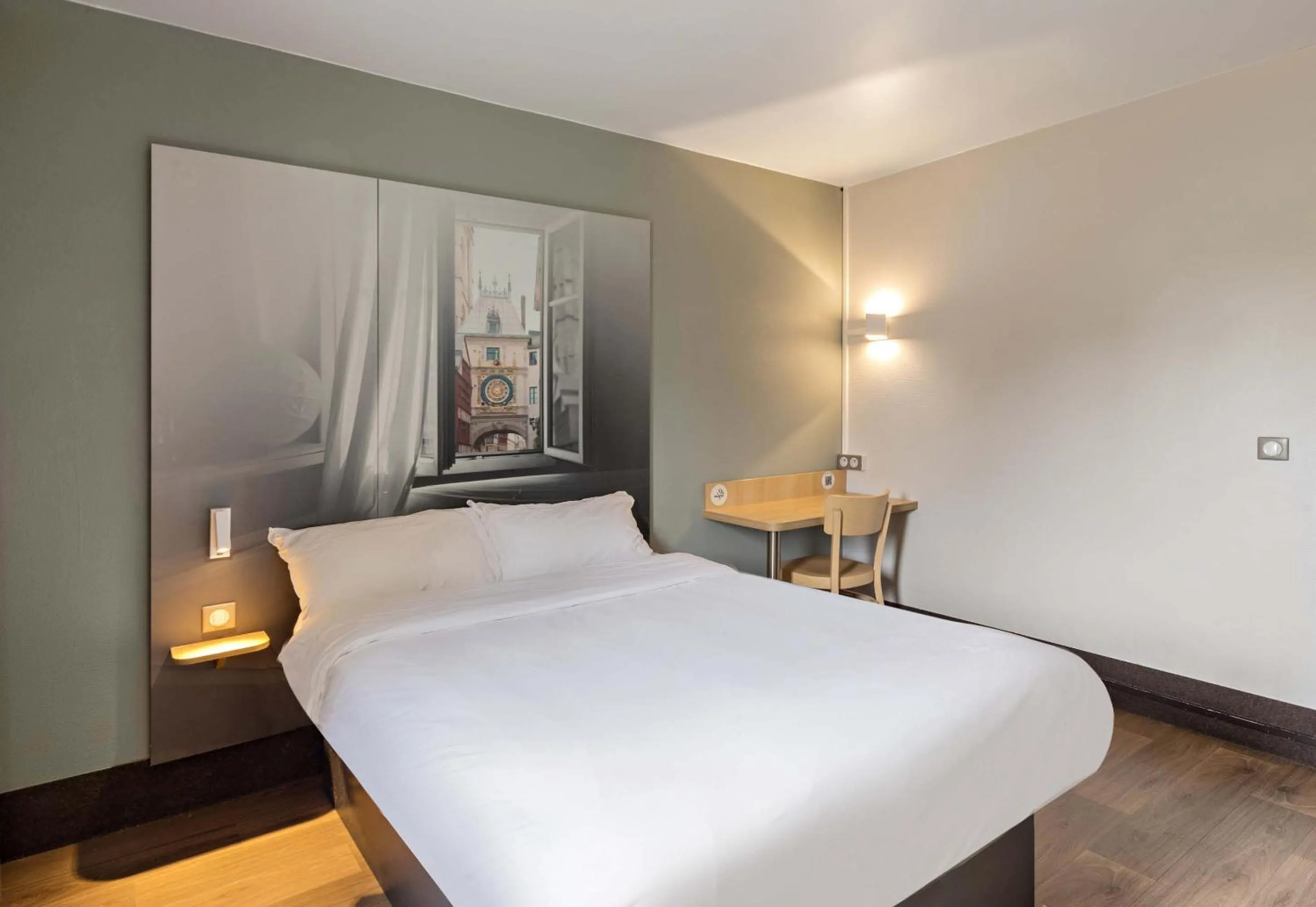 Bedroom, Bed in B&B HOTEL Rouen Saint-Étienne-du-Rouvray