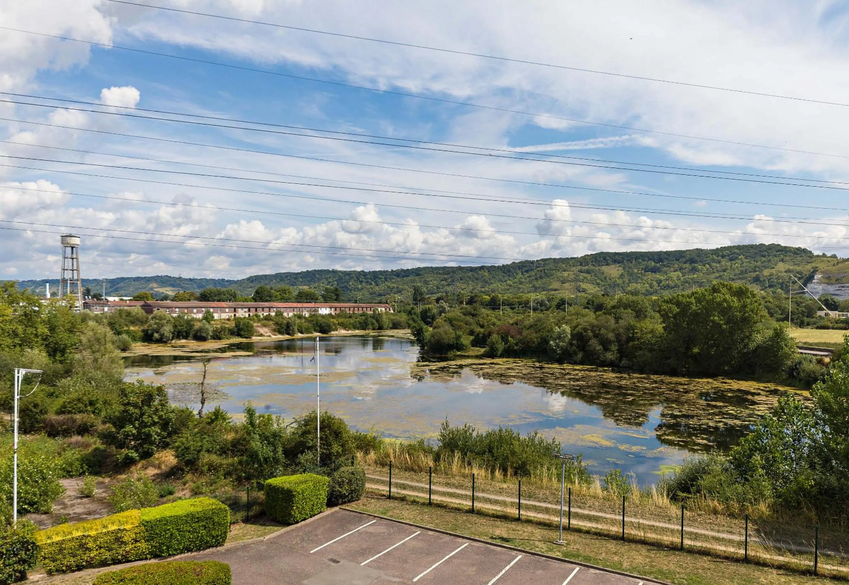 Lake view in B&B HOTEL Rouen Saint-Étienne-du-Rouvray
