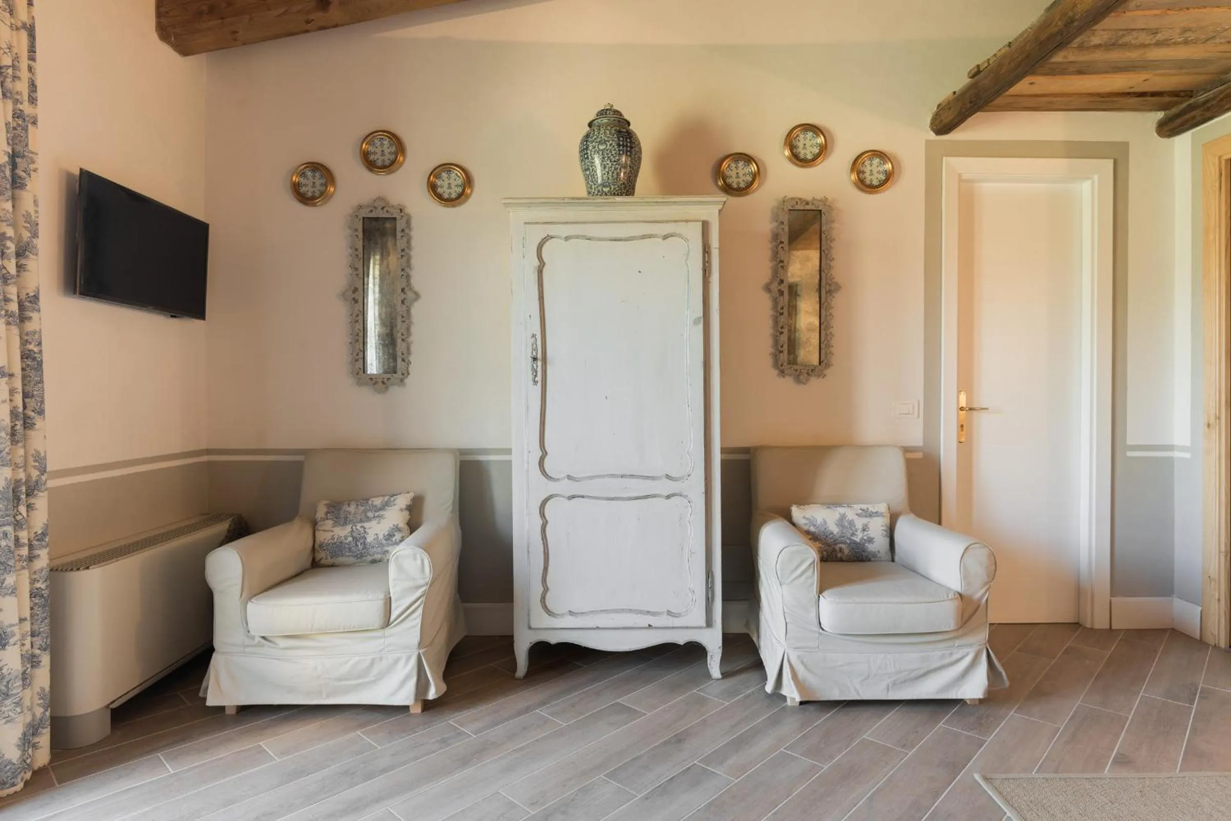 Seating area in Casa Il Borghetto - Luxury Suites & Pool