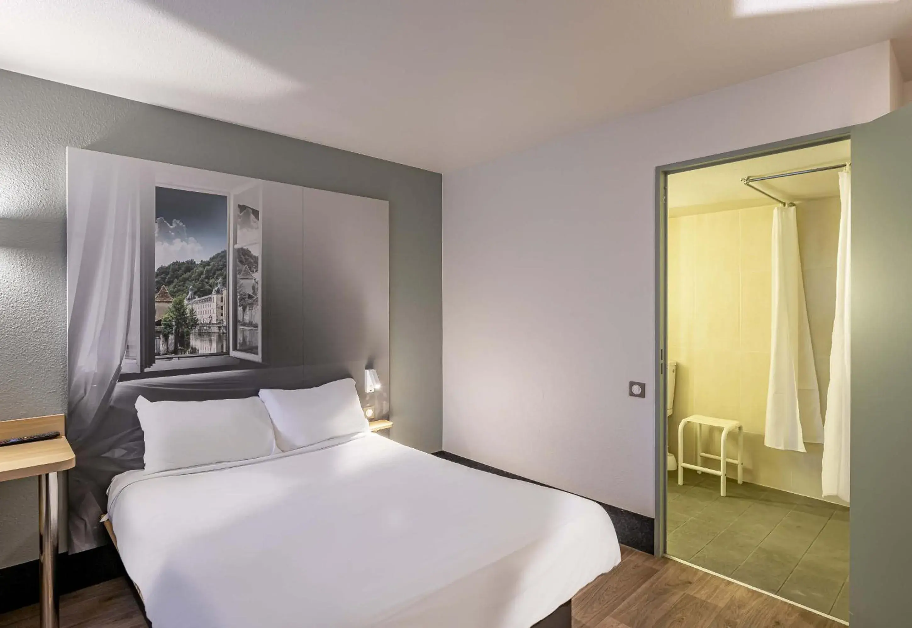 Double Room - Disability Access in B&B HOTEL Périgueux Boulazac Double Room - Disability Access in B&B HOTEL Périgueux Boulazac