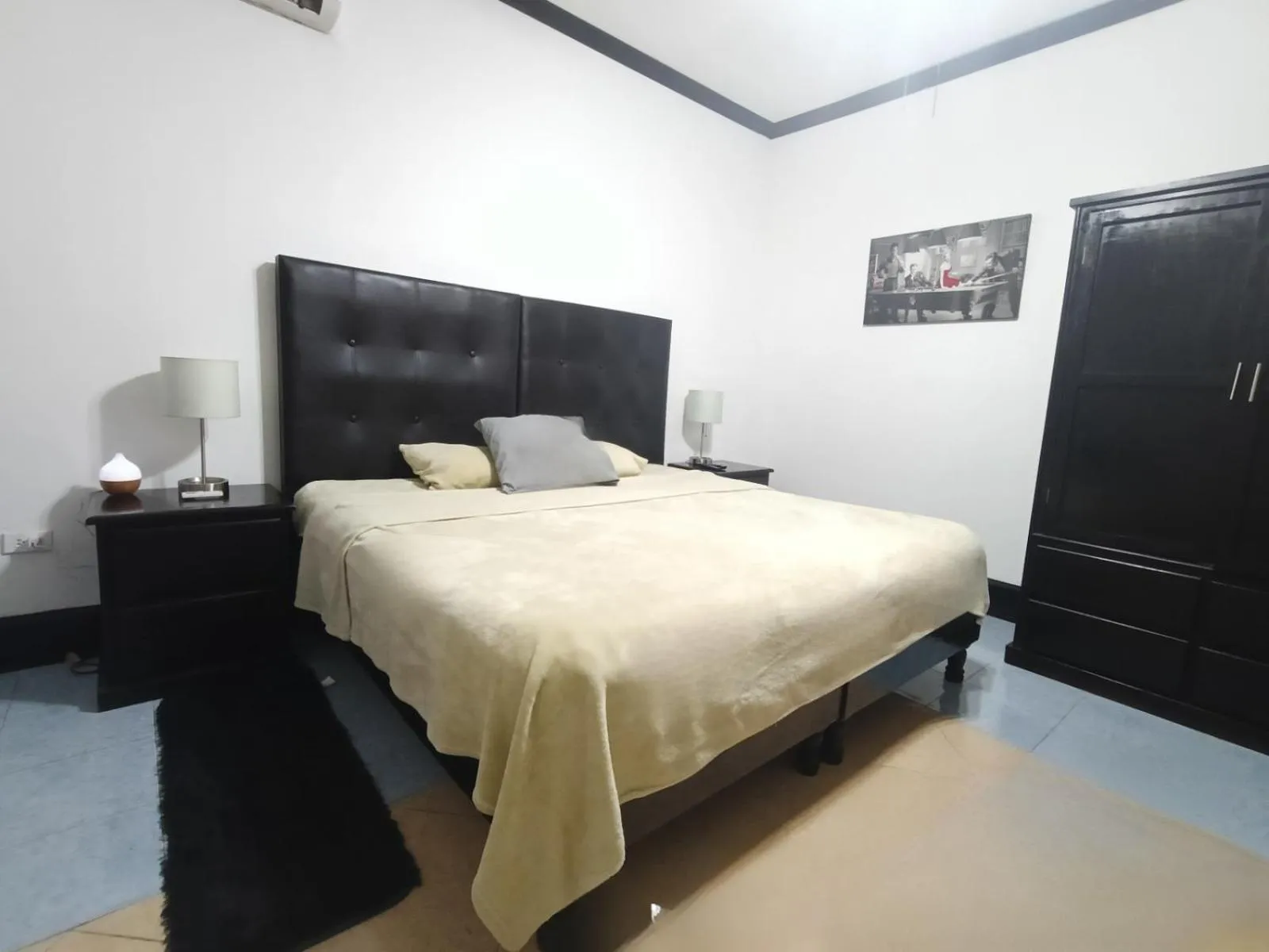 Photo of the whole room, Bed in Hotel Garcias Suites, Linares