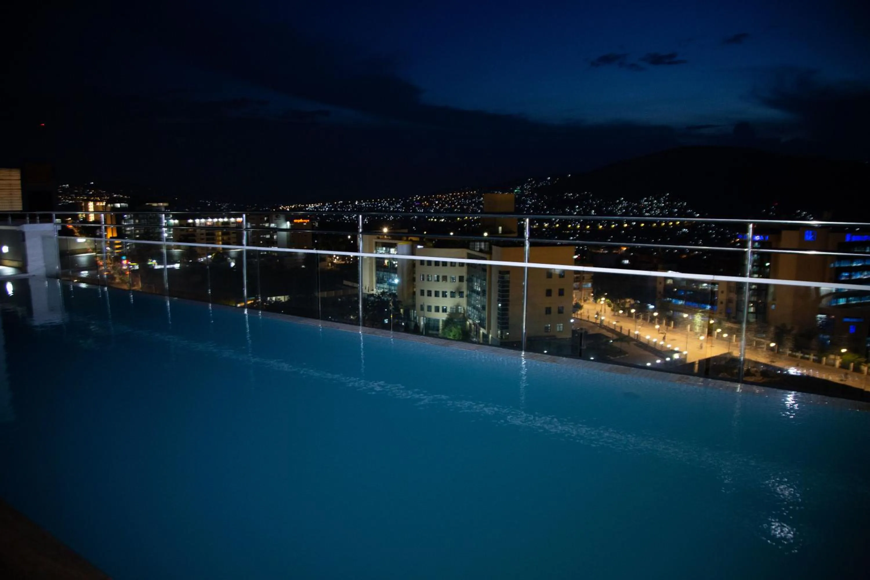 Swimming pool in Ubumwe Grande Hotel