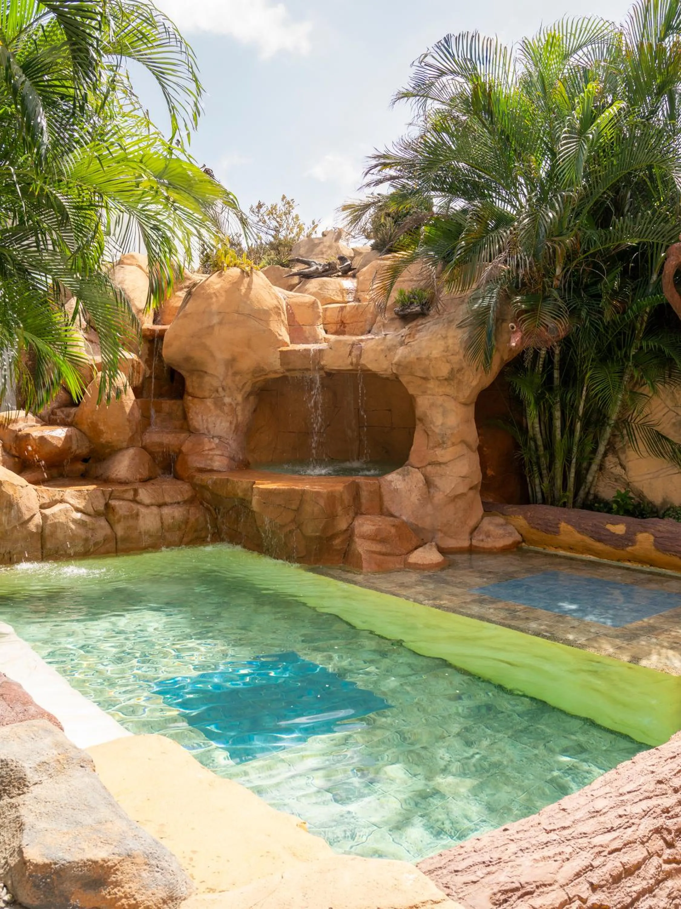 Property building in Hospedaje Solymar Sarie Bay