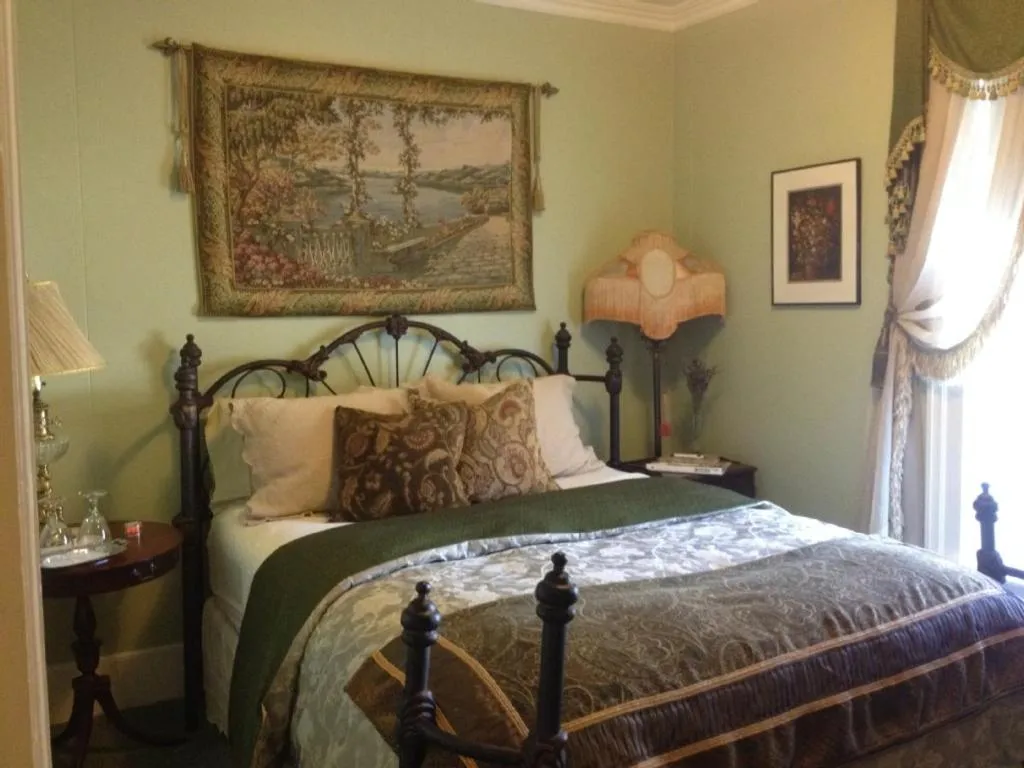 Bed in The Whitmore Inn