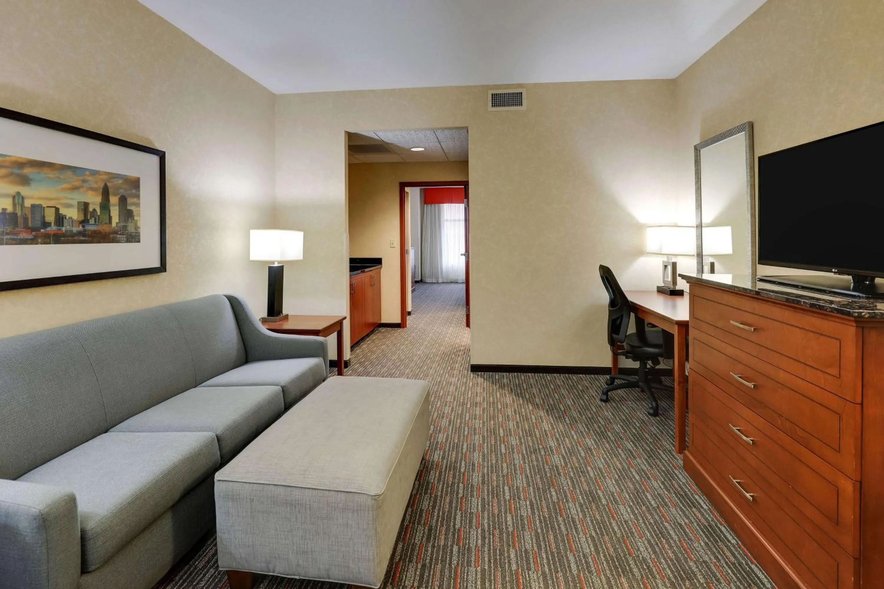 Bedroom in Drury Inn & Suites Charlotte Arrowood