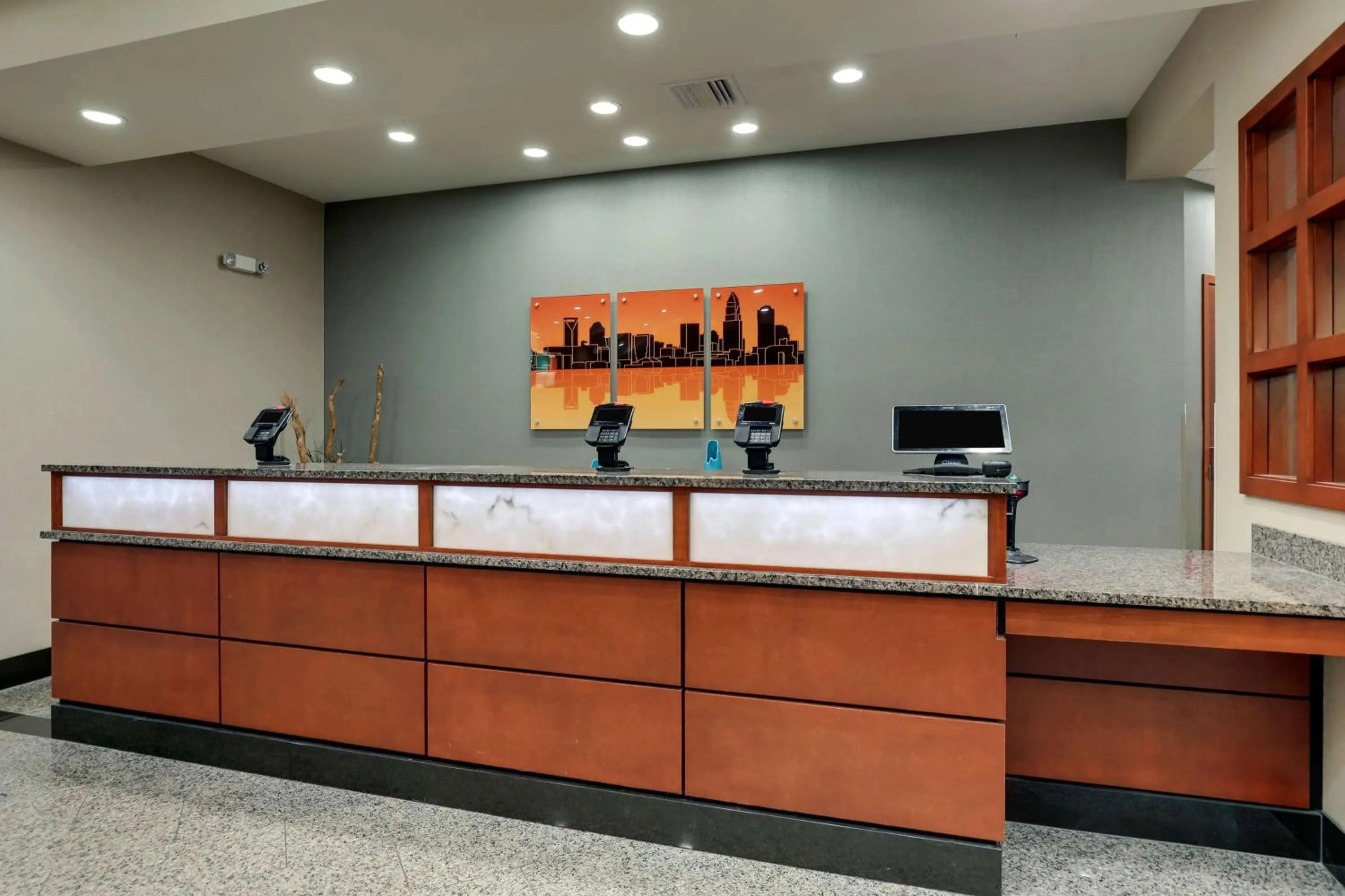 Lobby or reception in Drury Inn & Suites Charlotte Arrowood