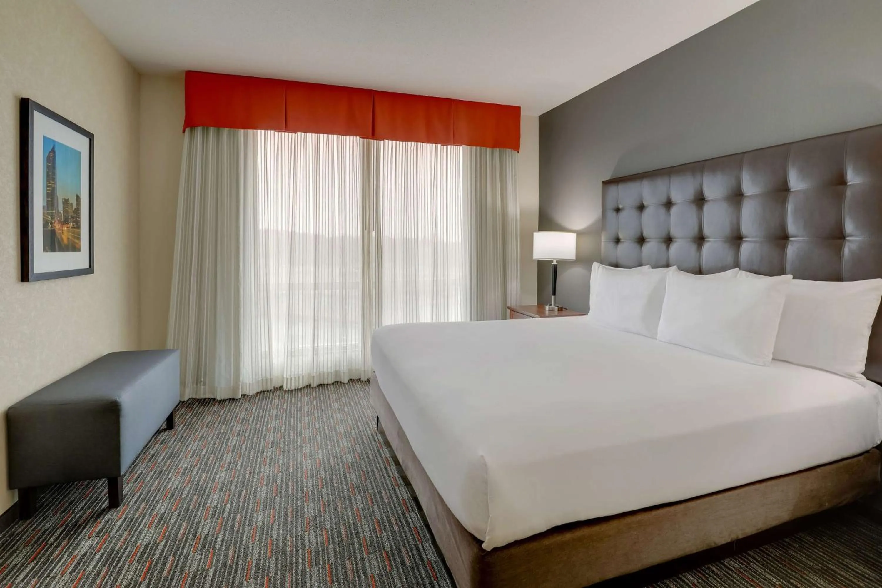 Bedroom, Bed in Drury Inn & Suites Charlotte Arrowood