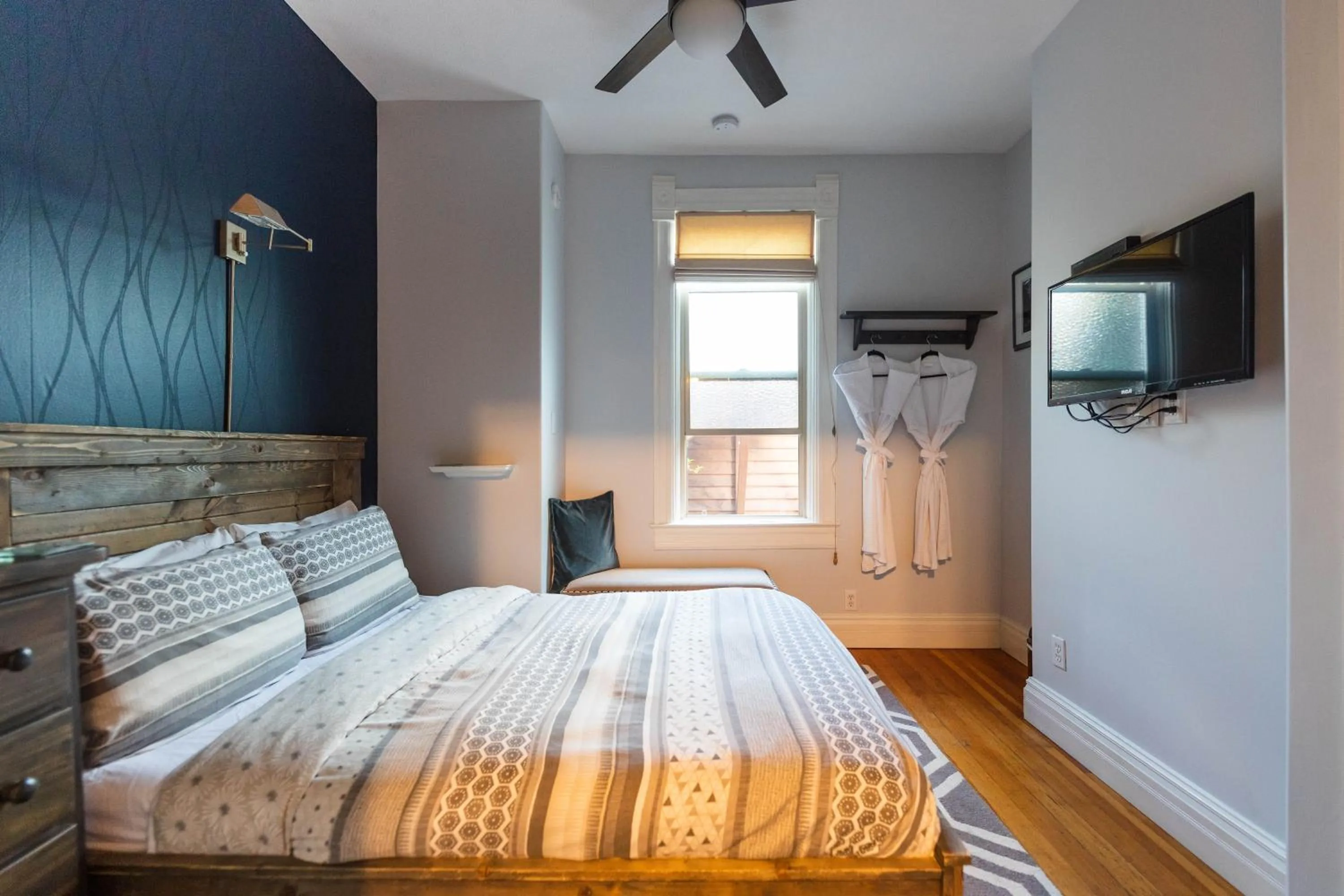 Bedroom, Bed in Cloudside Hotel