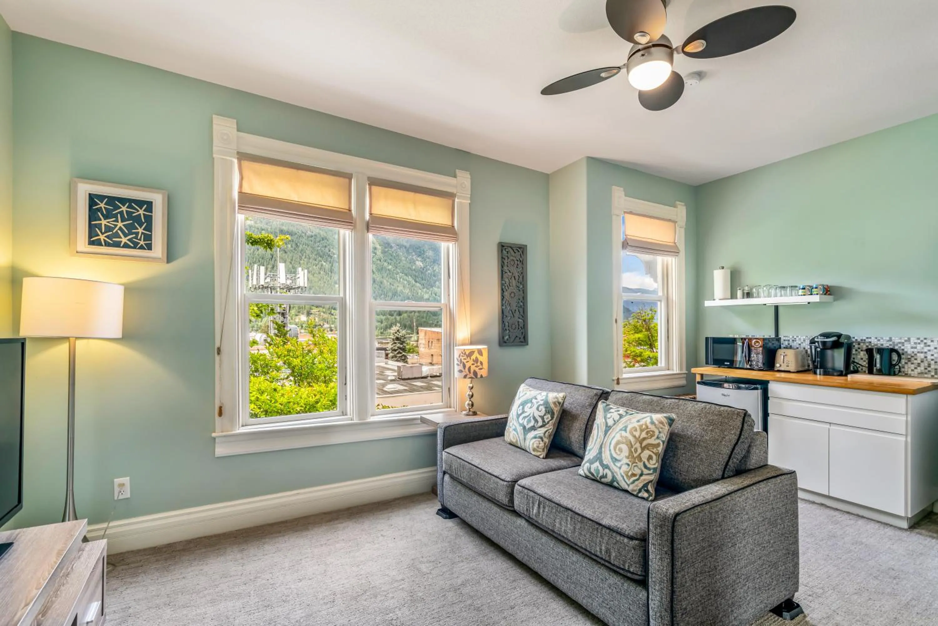 Living room in Cloudside Hotel