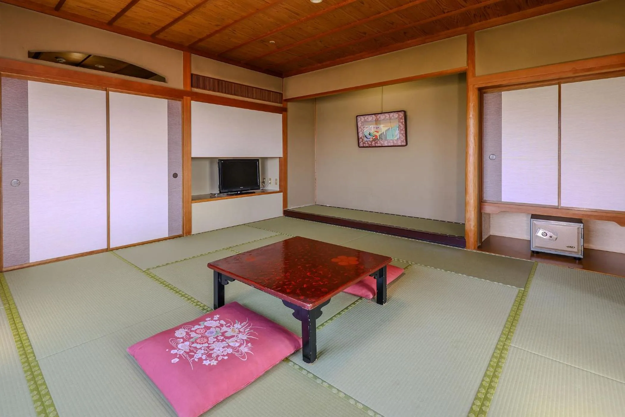 Photo of the whole room in Ooedo Onsen Monogatari Premium Yamashitaya