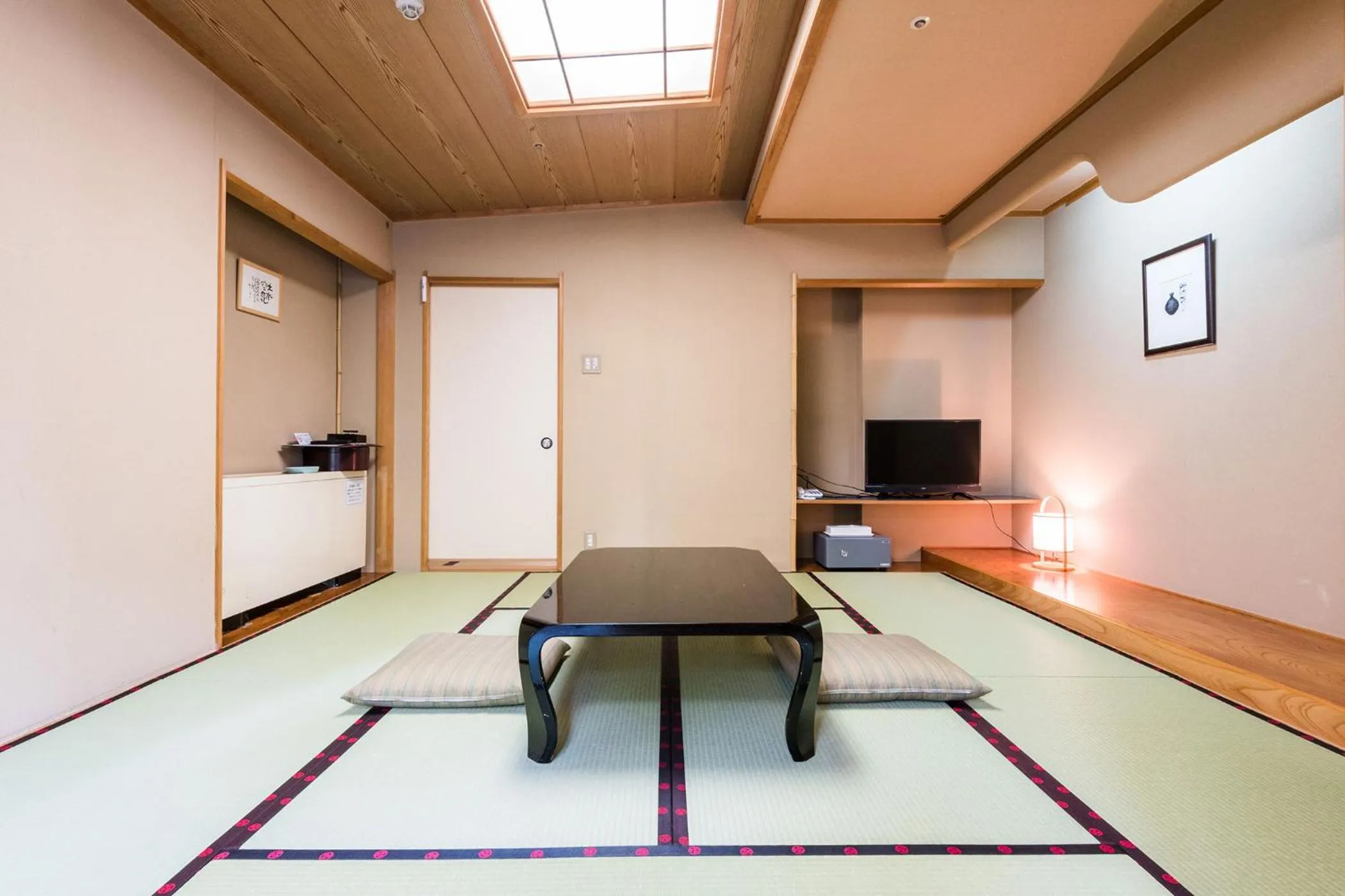 Photo of the whole room in Ooedo Onsen Monogatari Masuya
