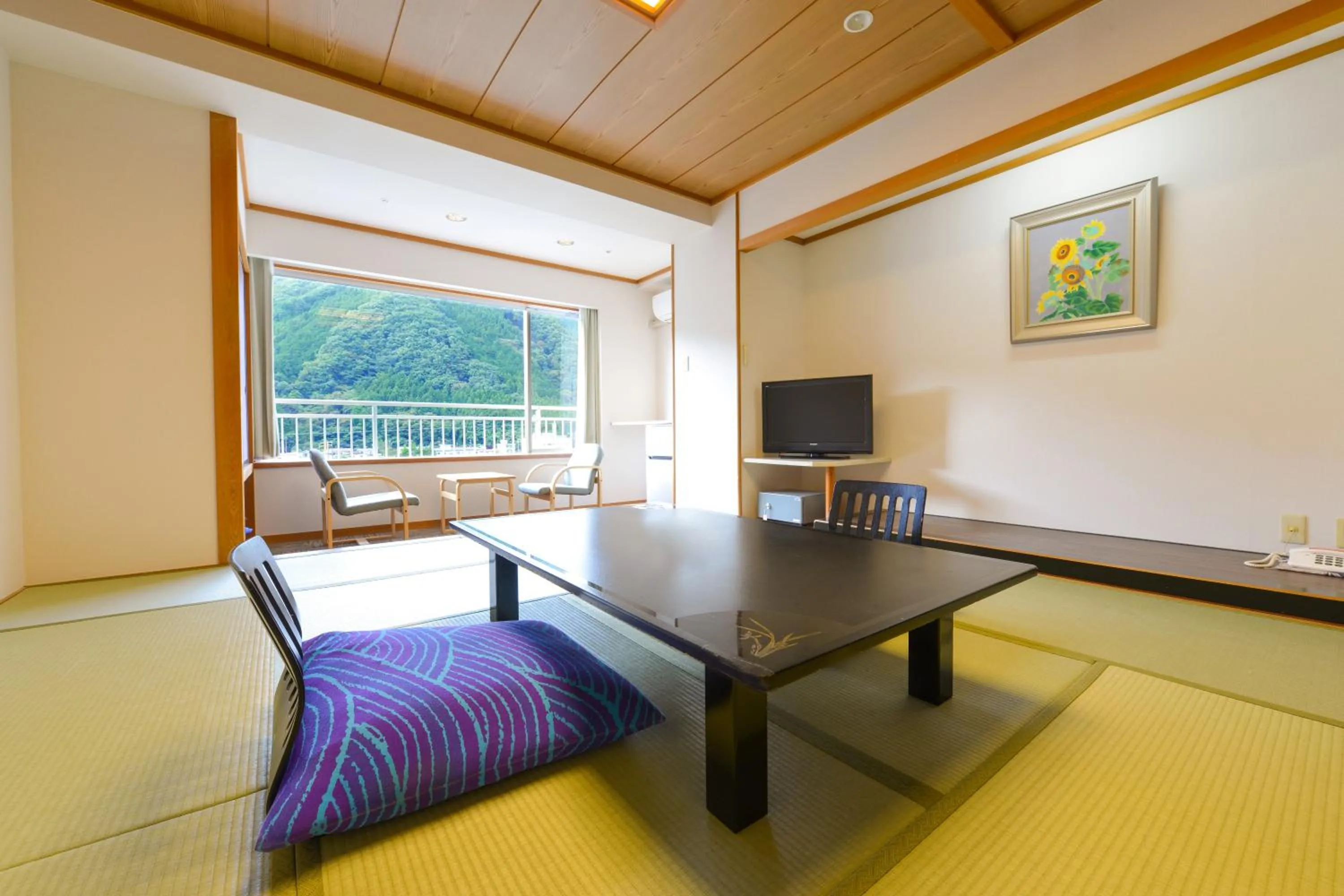 Photo of the whole room in Ooedo Onsen Monogatari Hotel Kinugawa Gyoen