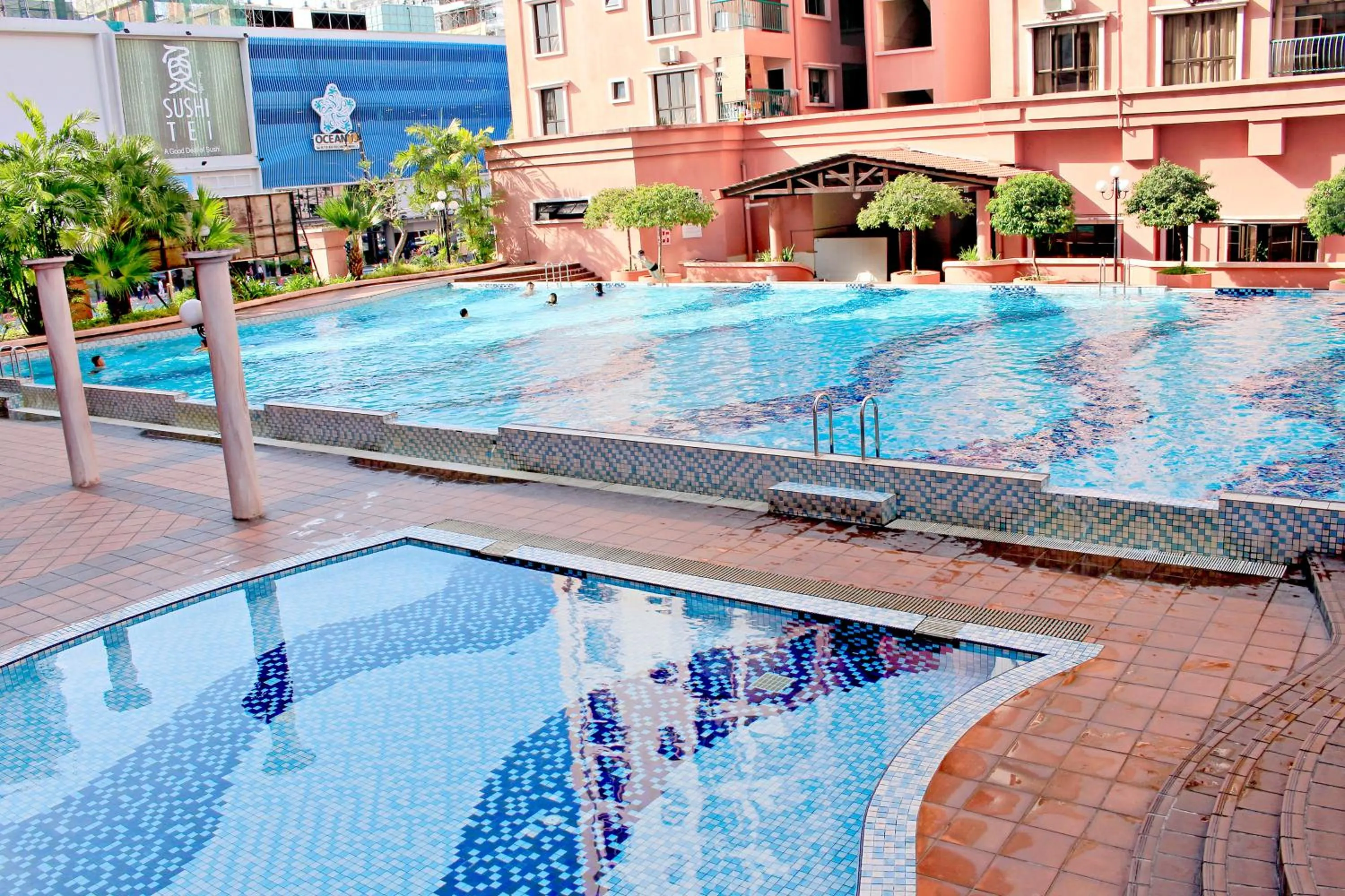 Swimming pool in Homestay Marina Court Resort