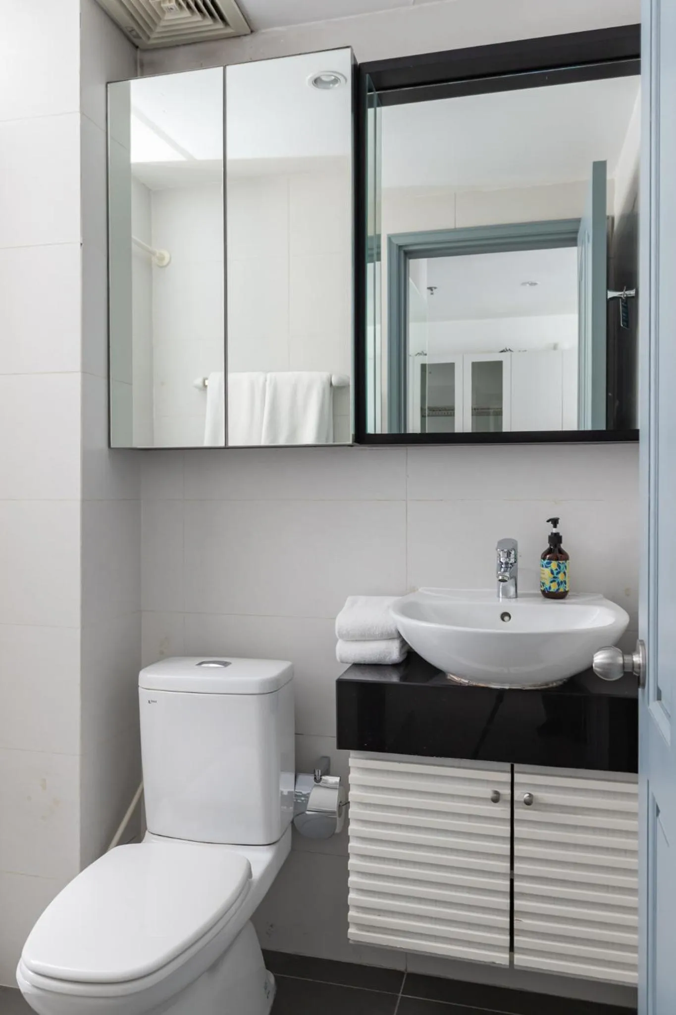 Shower in Đô Thành Residence by DDH