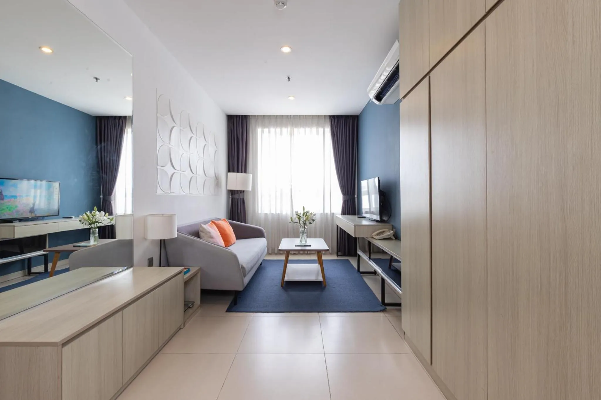 Living room in Đô Thành Residence by DDH