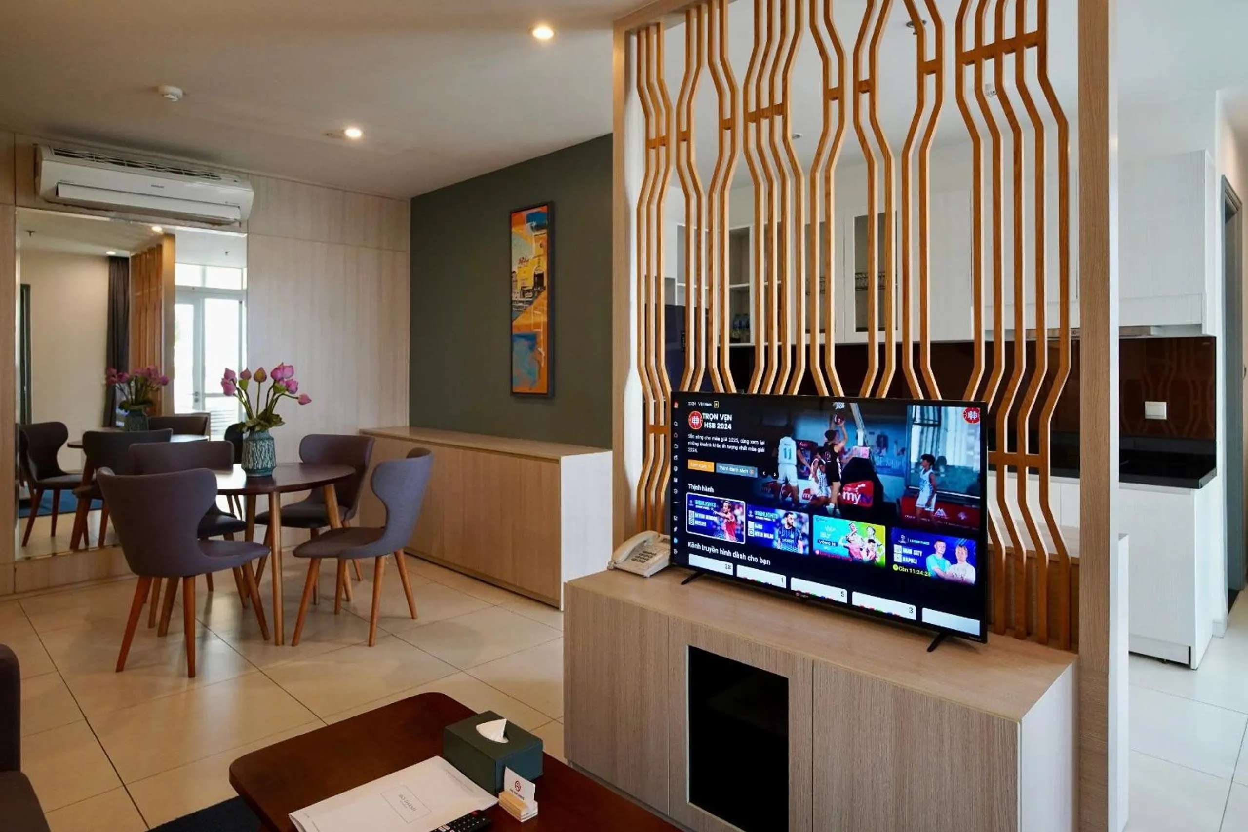 Seating area in Đô Thành Residence by DDH