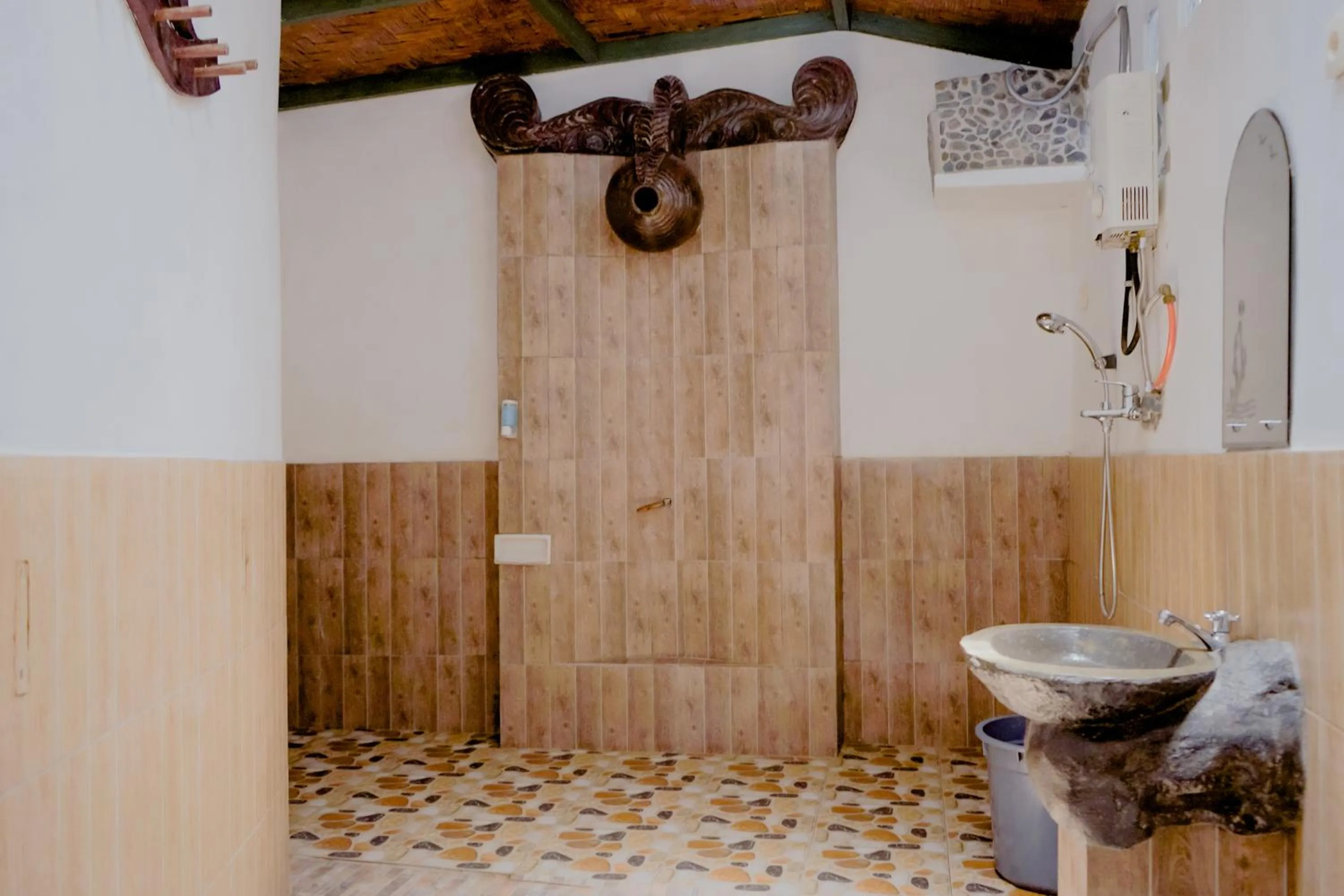 Jungle Inn Bukit lawang